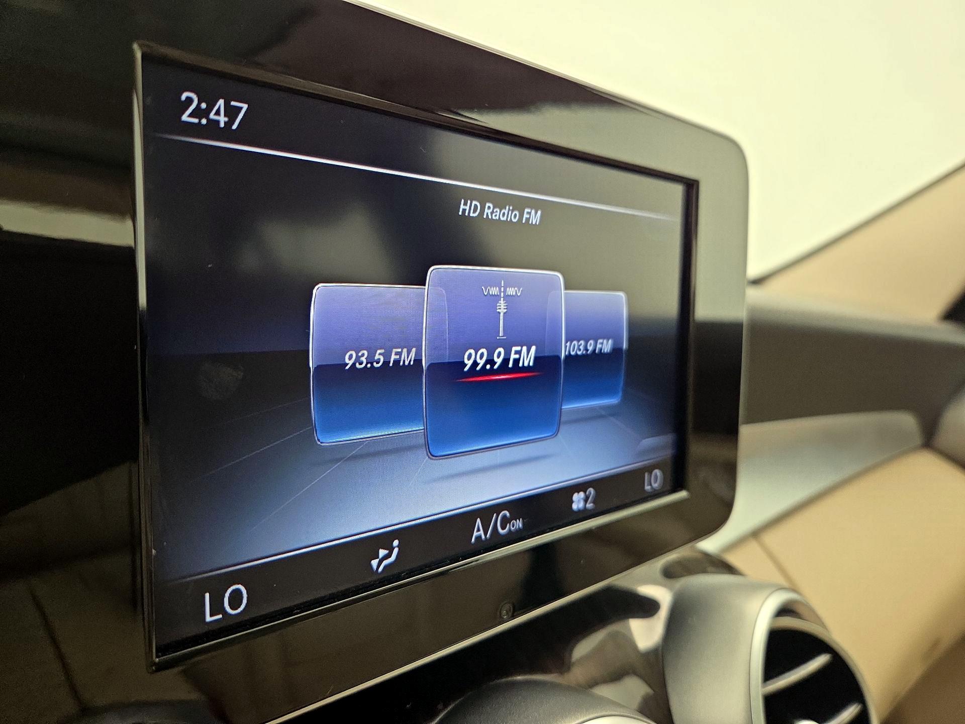 Thumbnail: 2015 Mercedes-Benz C-Class - 16