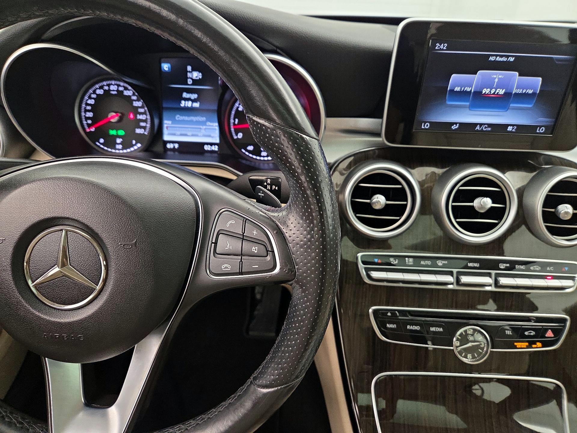 Thumbnail: 2015 Mercedes-Benz C-Class - 18