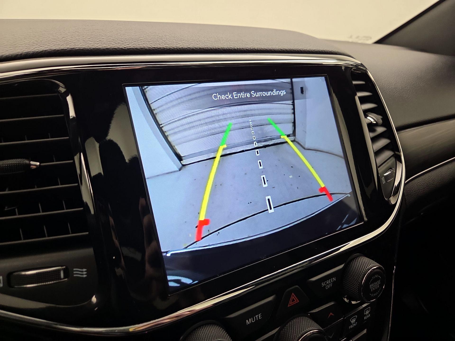 Thumbnail: 2021 Jeep Grand Cherokee - 15