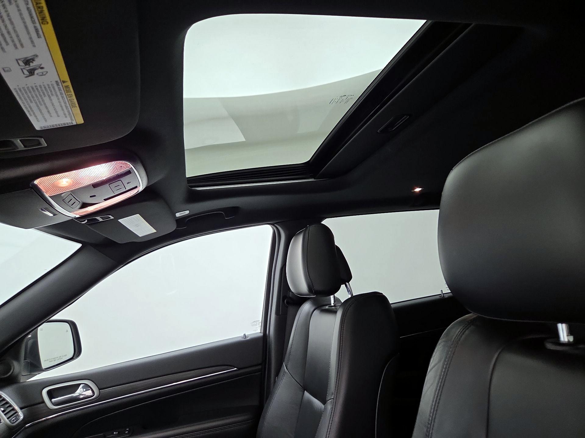 Thumbnail: 2021 Jeep Grand Cherokee - 20