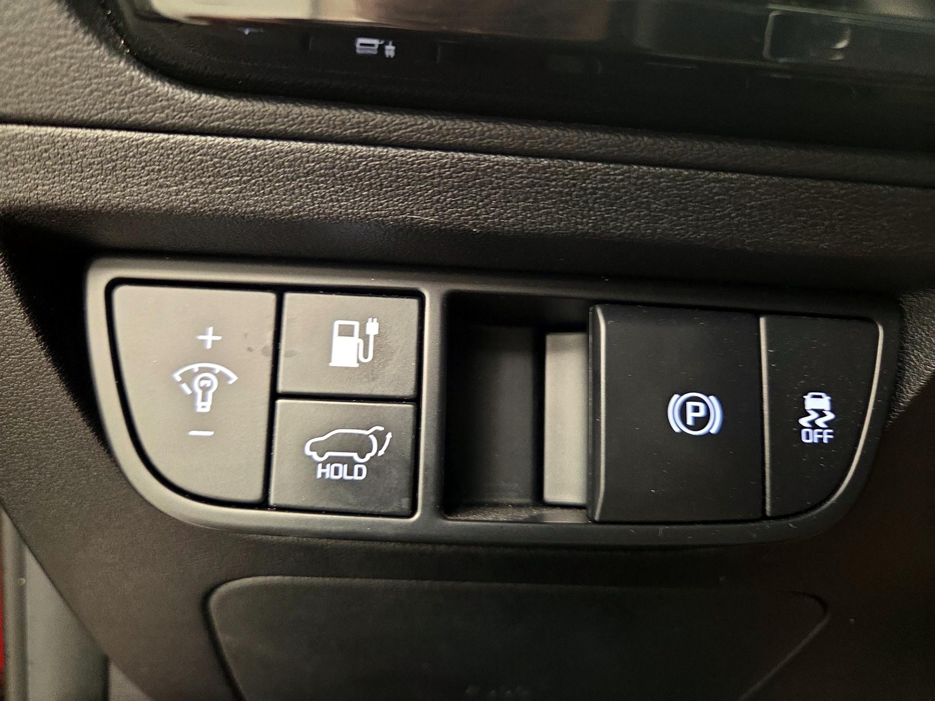 Thumbnail: 2022 Kia EV6 - 13