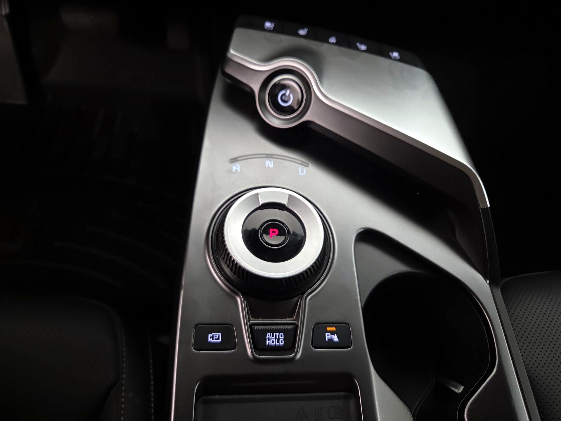 Thumbnail: 2022 Kia EV6 - 18