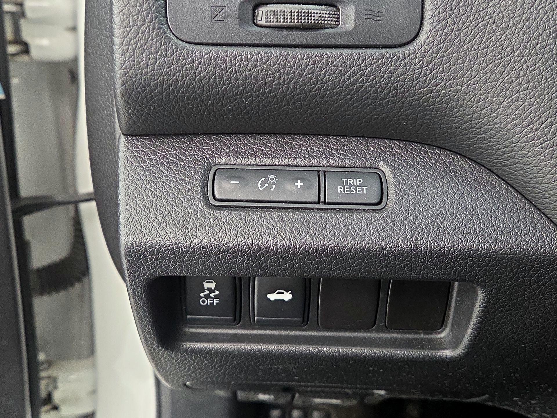 Thumbnail: 2015 Nissan Altima - 13