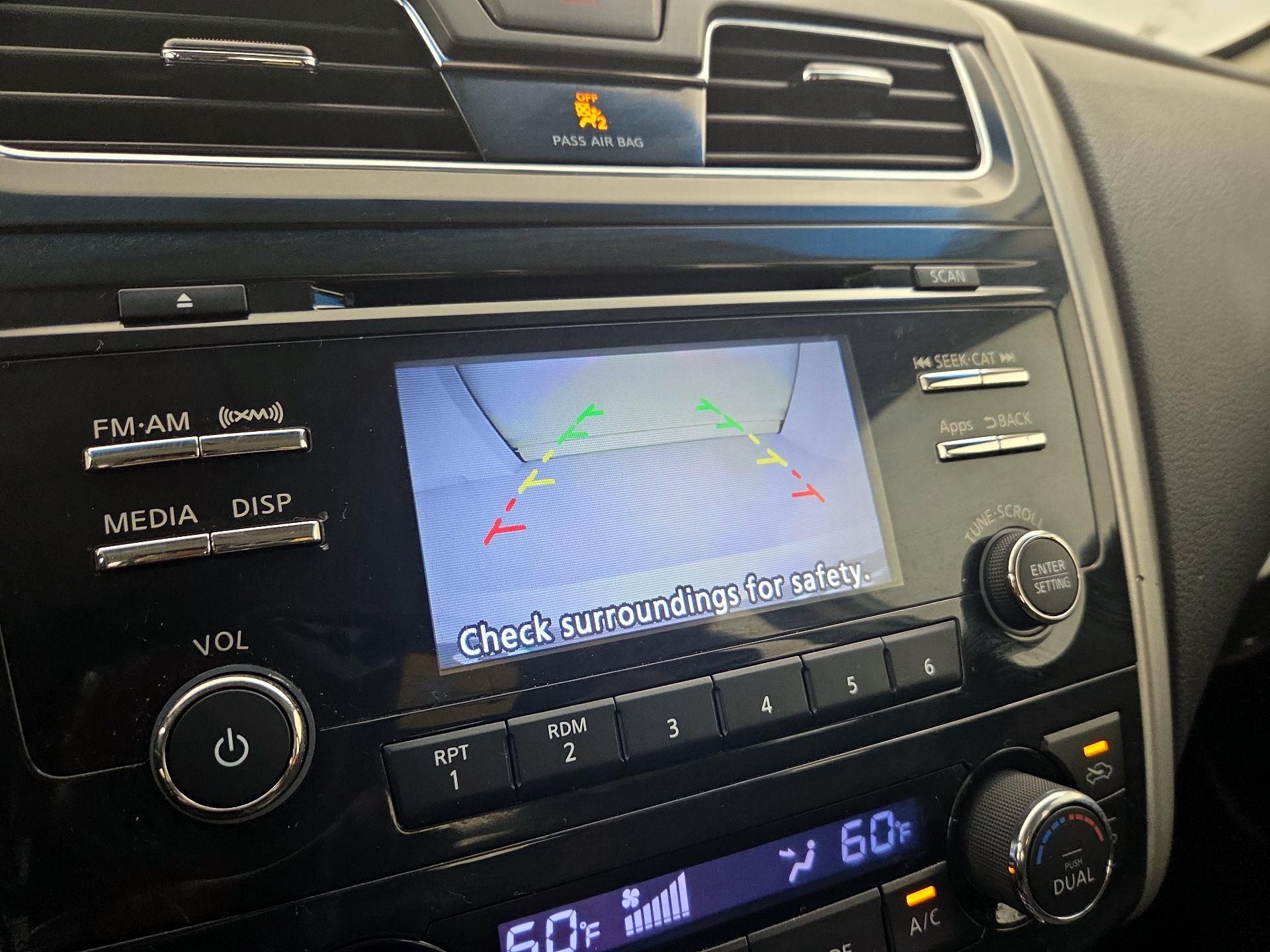Thumbnail: 2015 Nissan Altima - 14