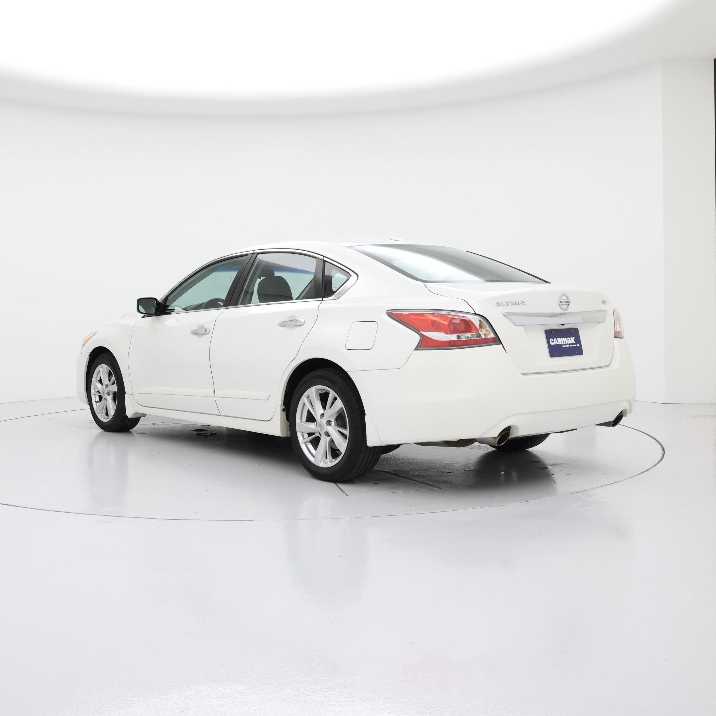 Thumbnail: 2015 Nissan Altima - 2