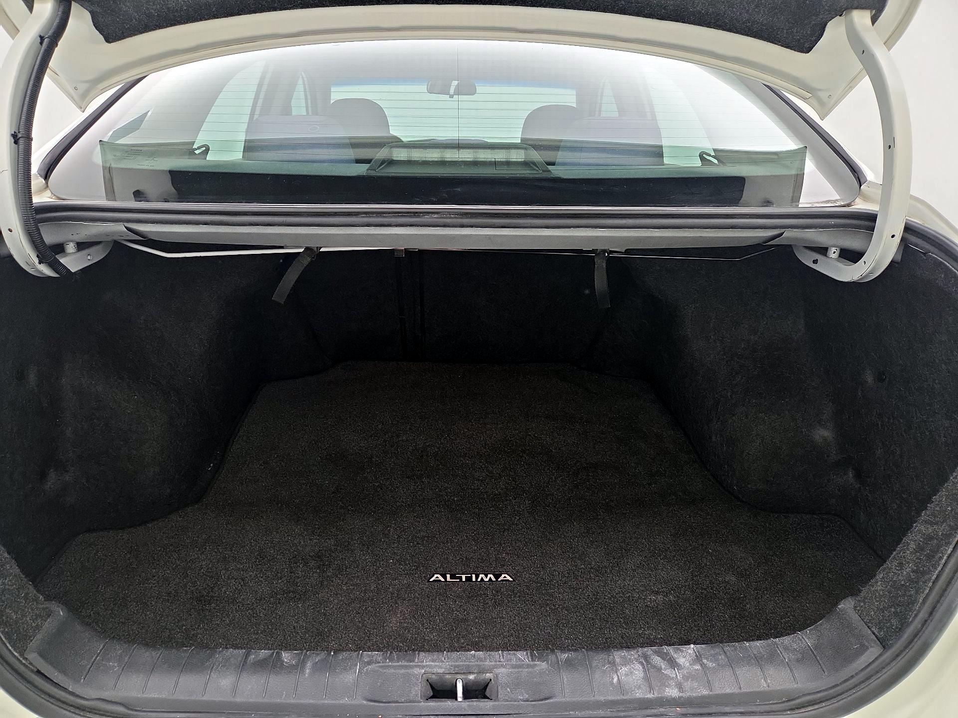 Thumbnail: 2015 Nissan Altima - 20
