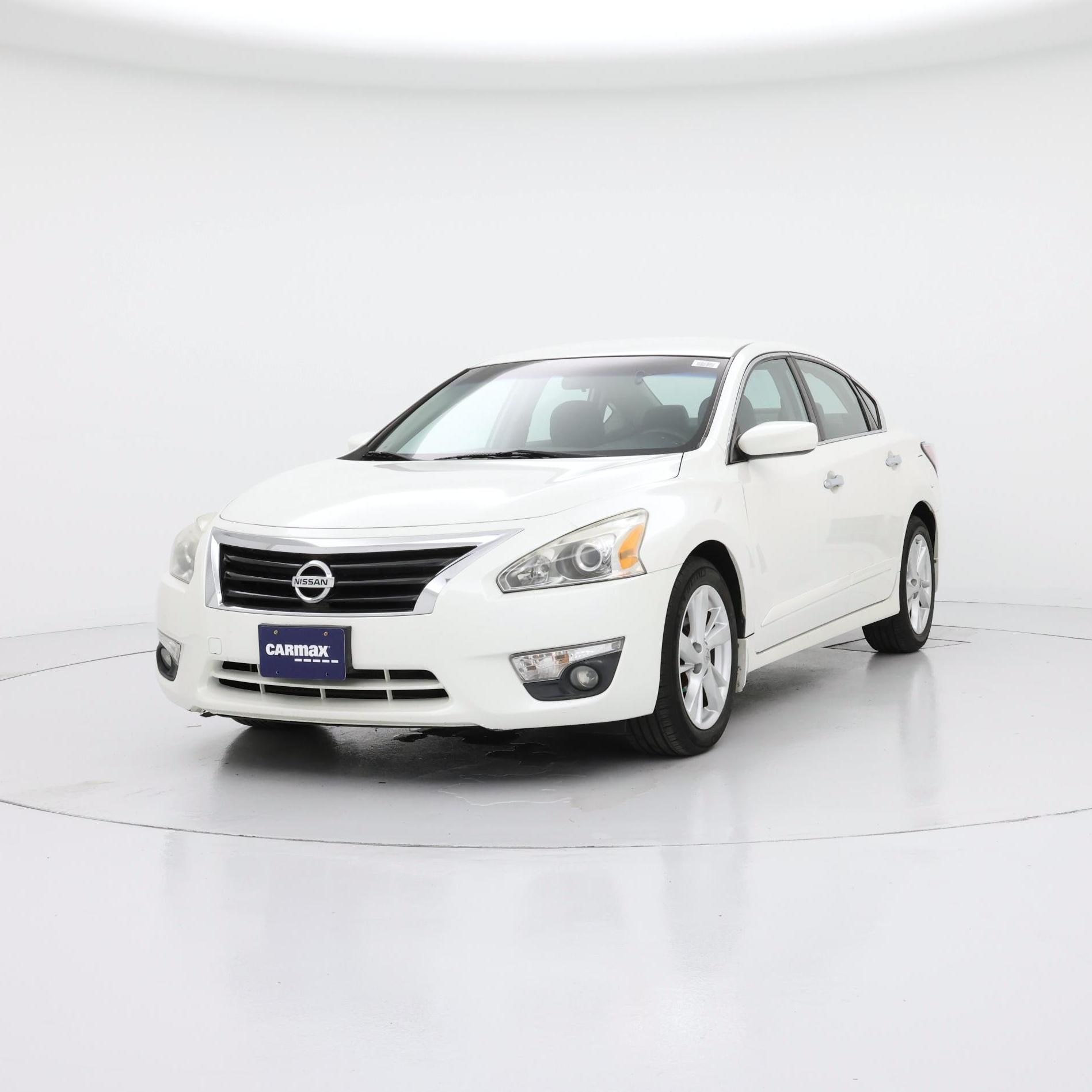 Thumbnail: 2015 Nissan Altima - 4