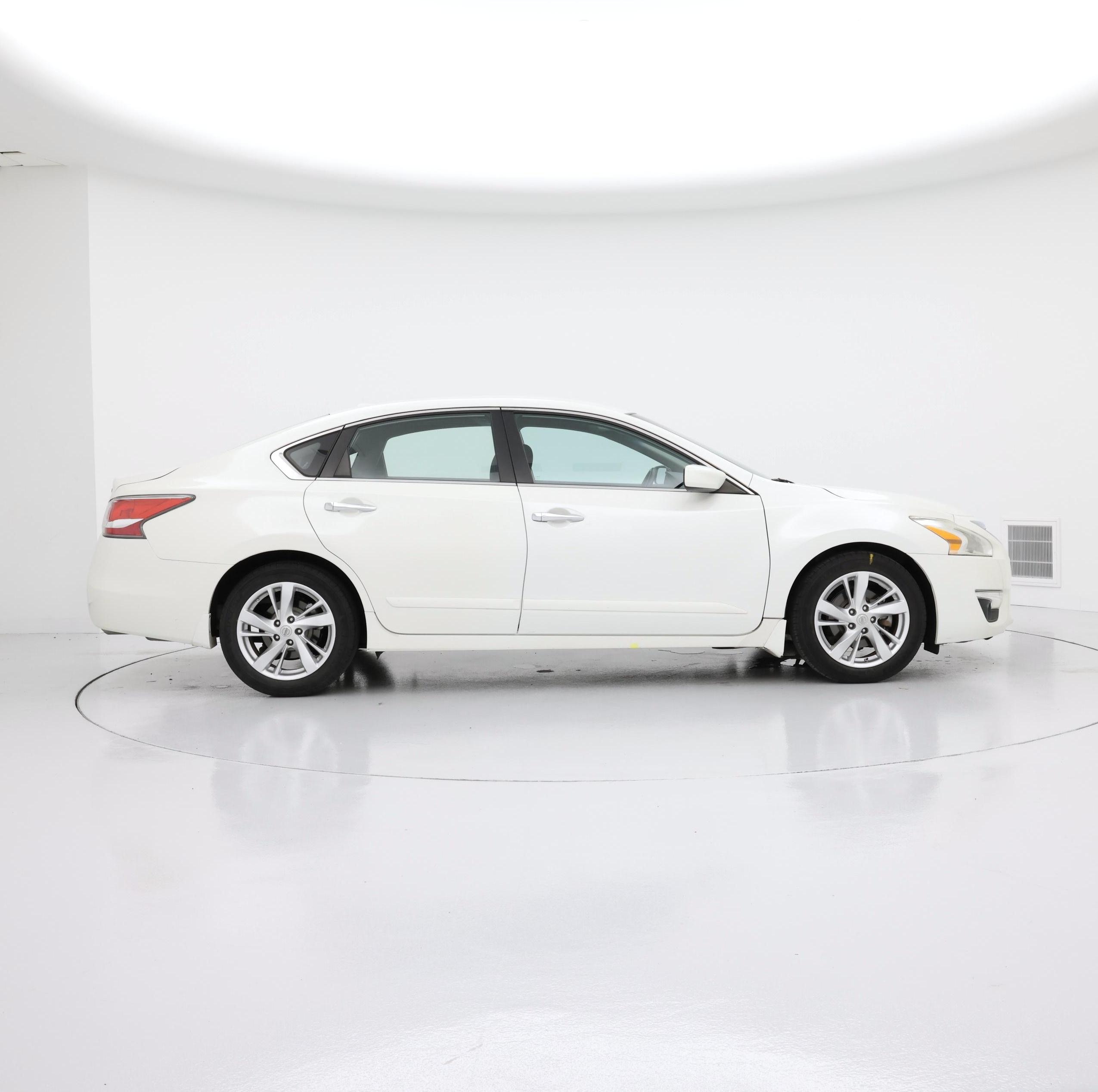 Thumbnail: 2015 Nissan Altima - 7