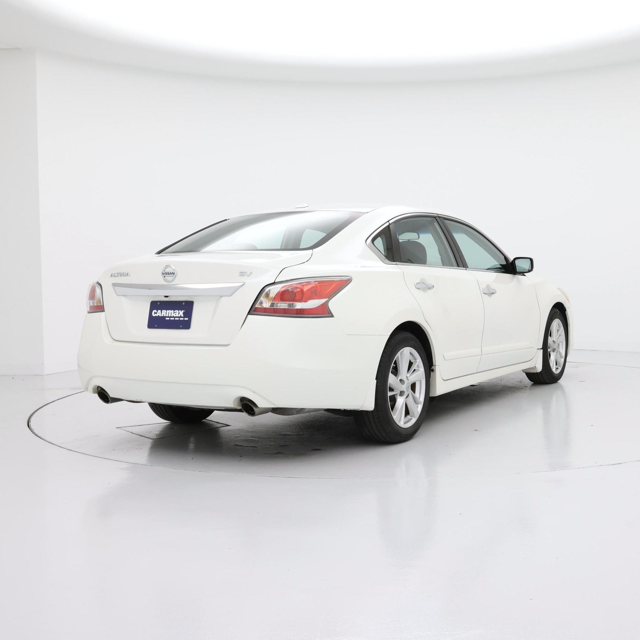 Thumbnail: 2015 Nissan Altima - 8