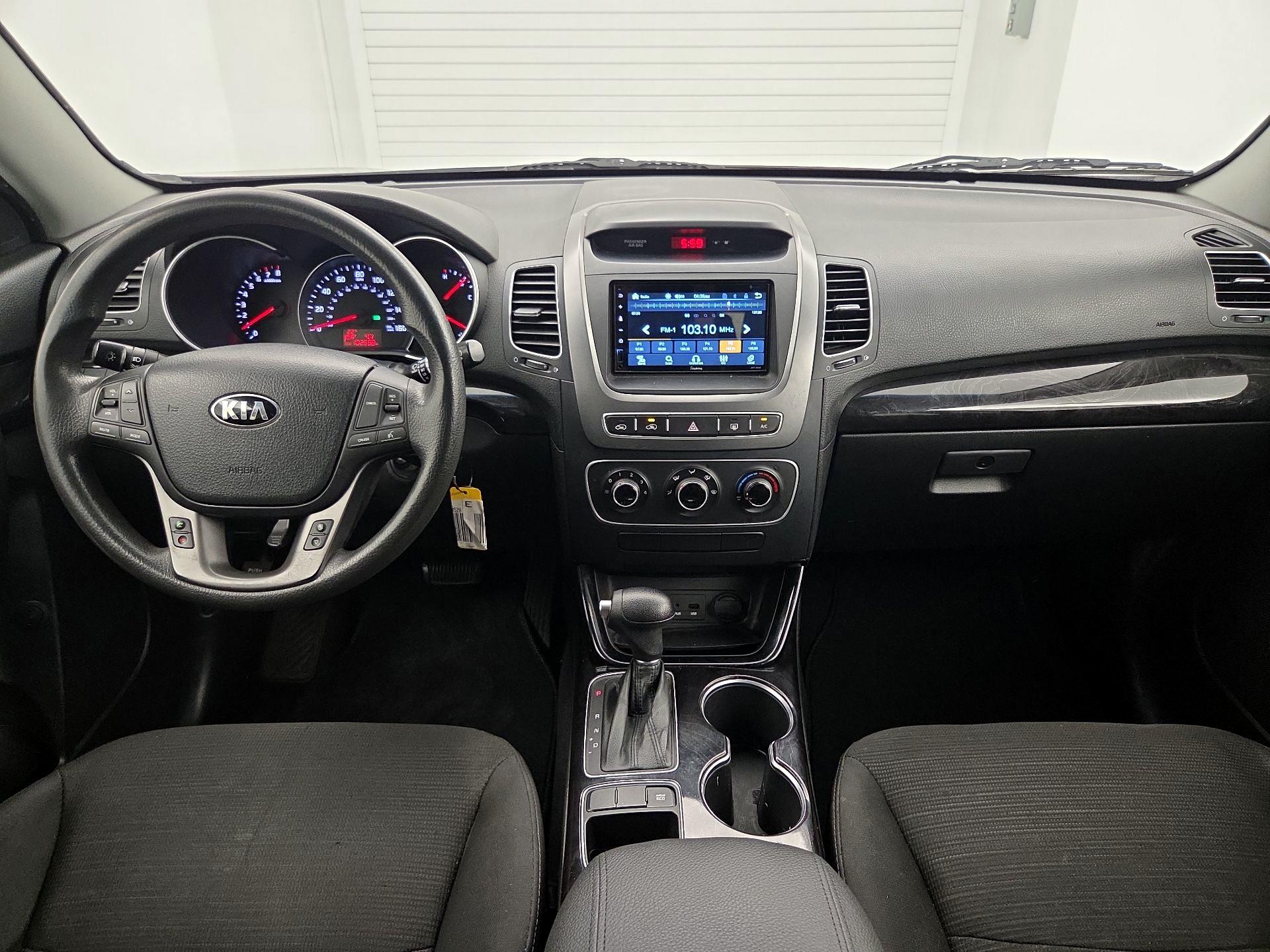 Thumbnail: 2015 Kia Sorento - 9