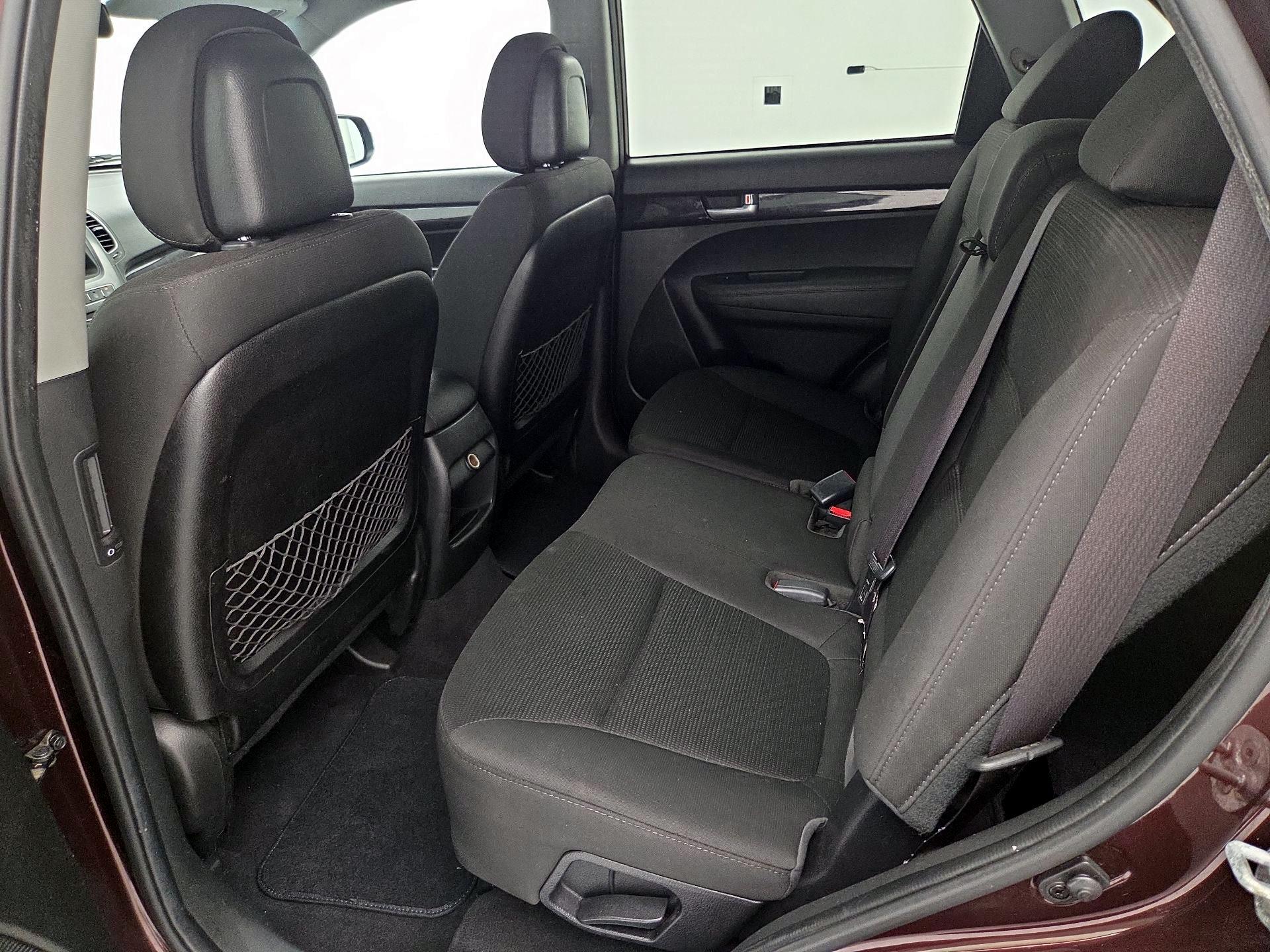 Thumbnail: 2015 Kia Sorento - 19