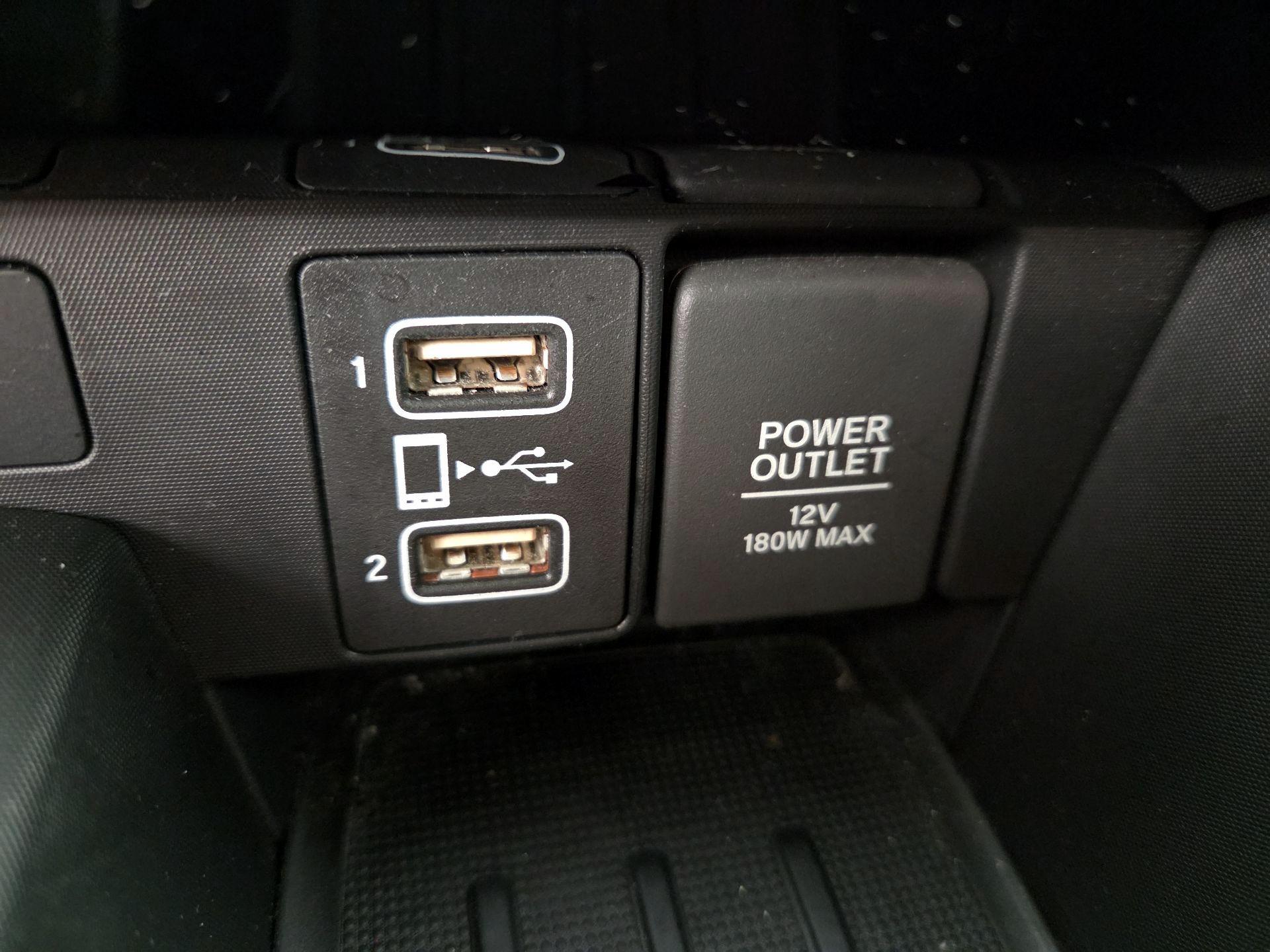 Thumbnail: 2019 Honda Insight - 18