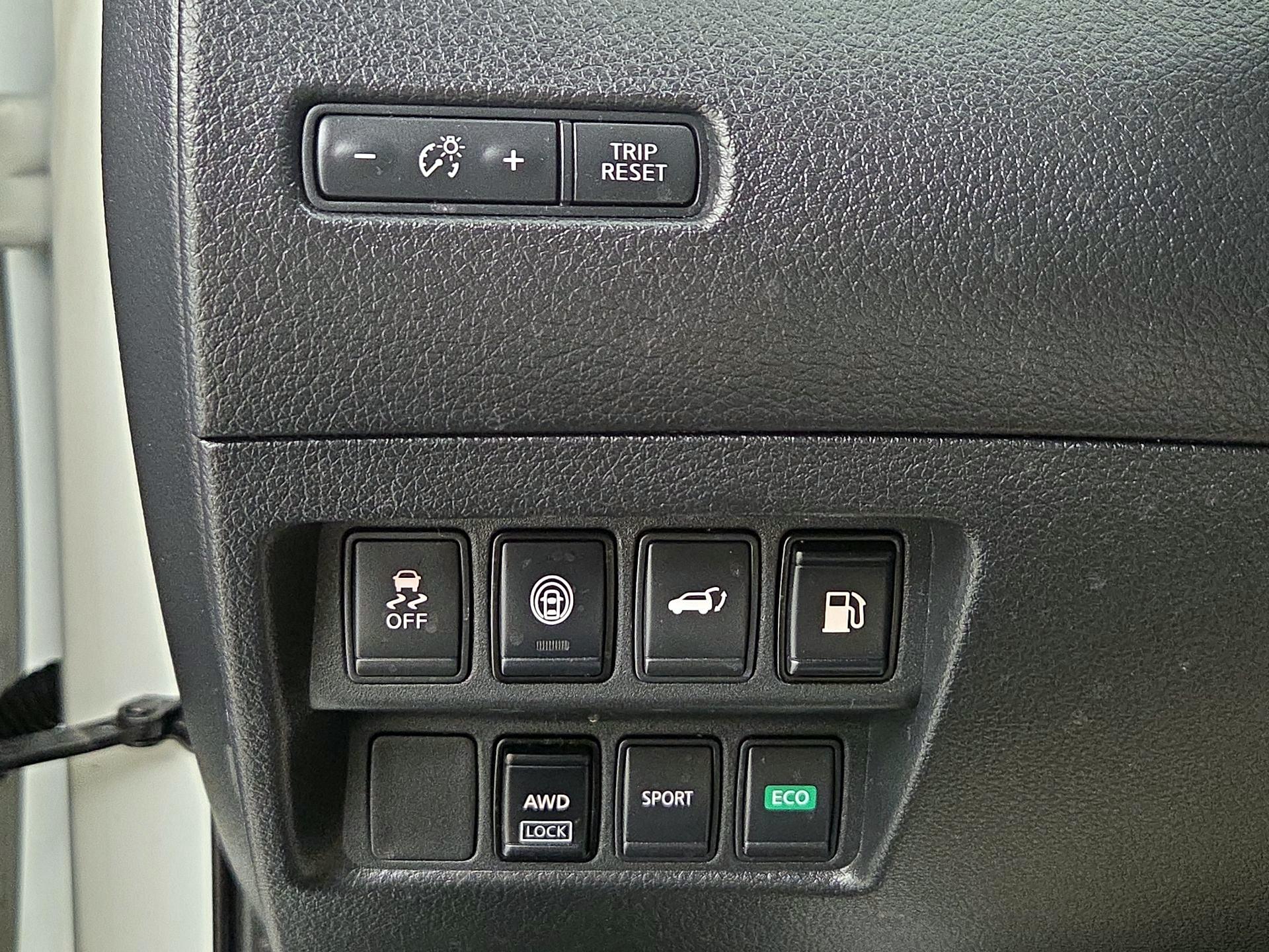 Thumbnail: 2020 Nissan Rogue - 13