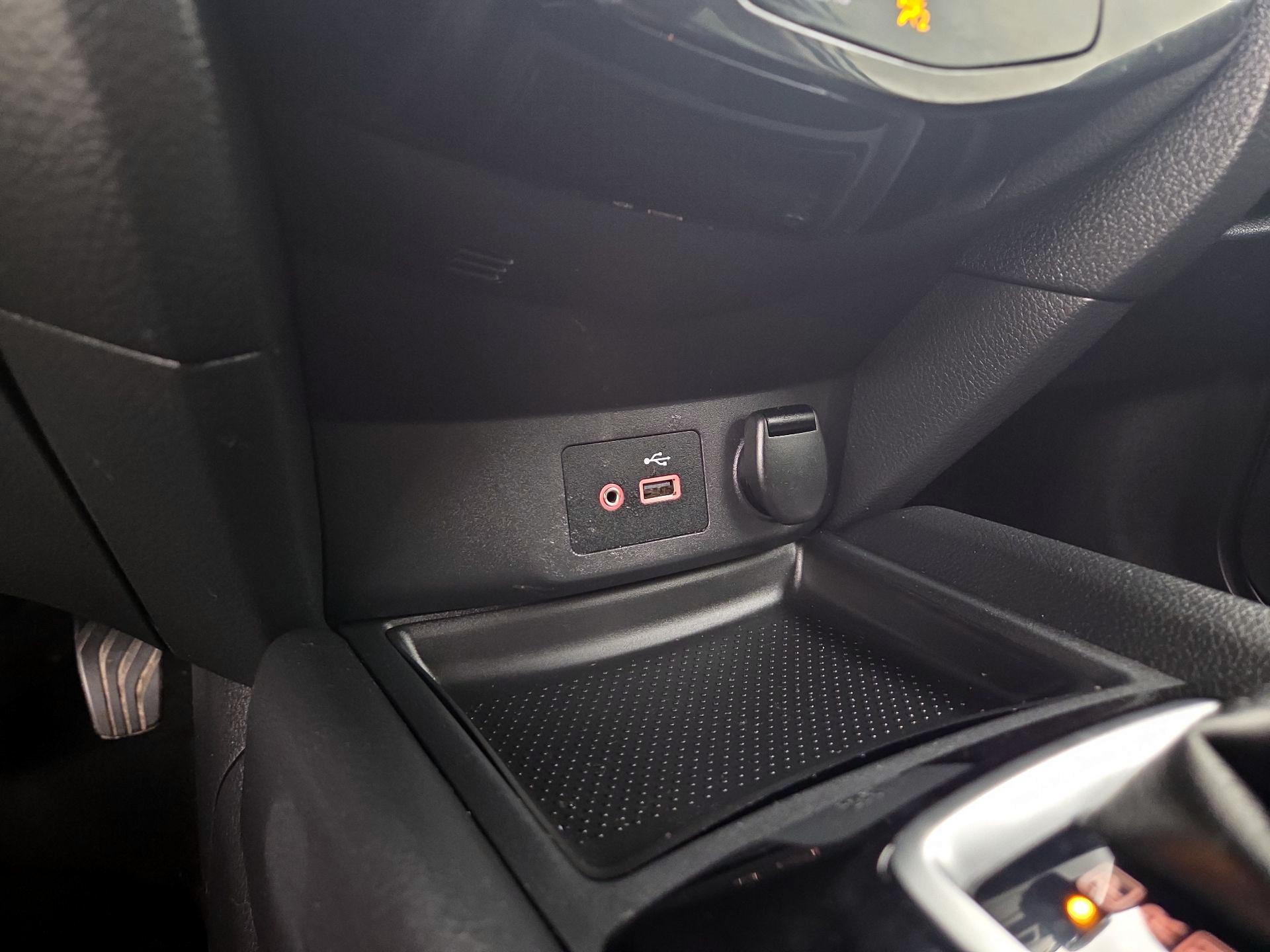 Thumbnail: 2020 Nissan Rogue - 18