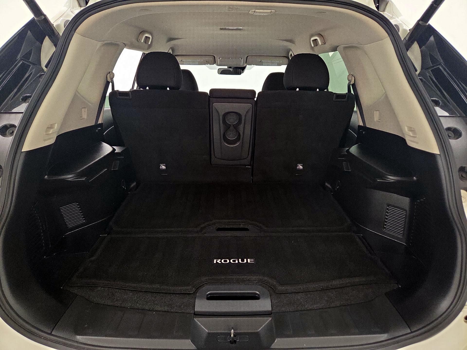 Thumbnail: 2020 Nissan Rogue - 20