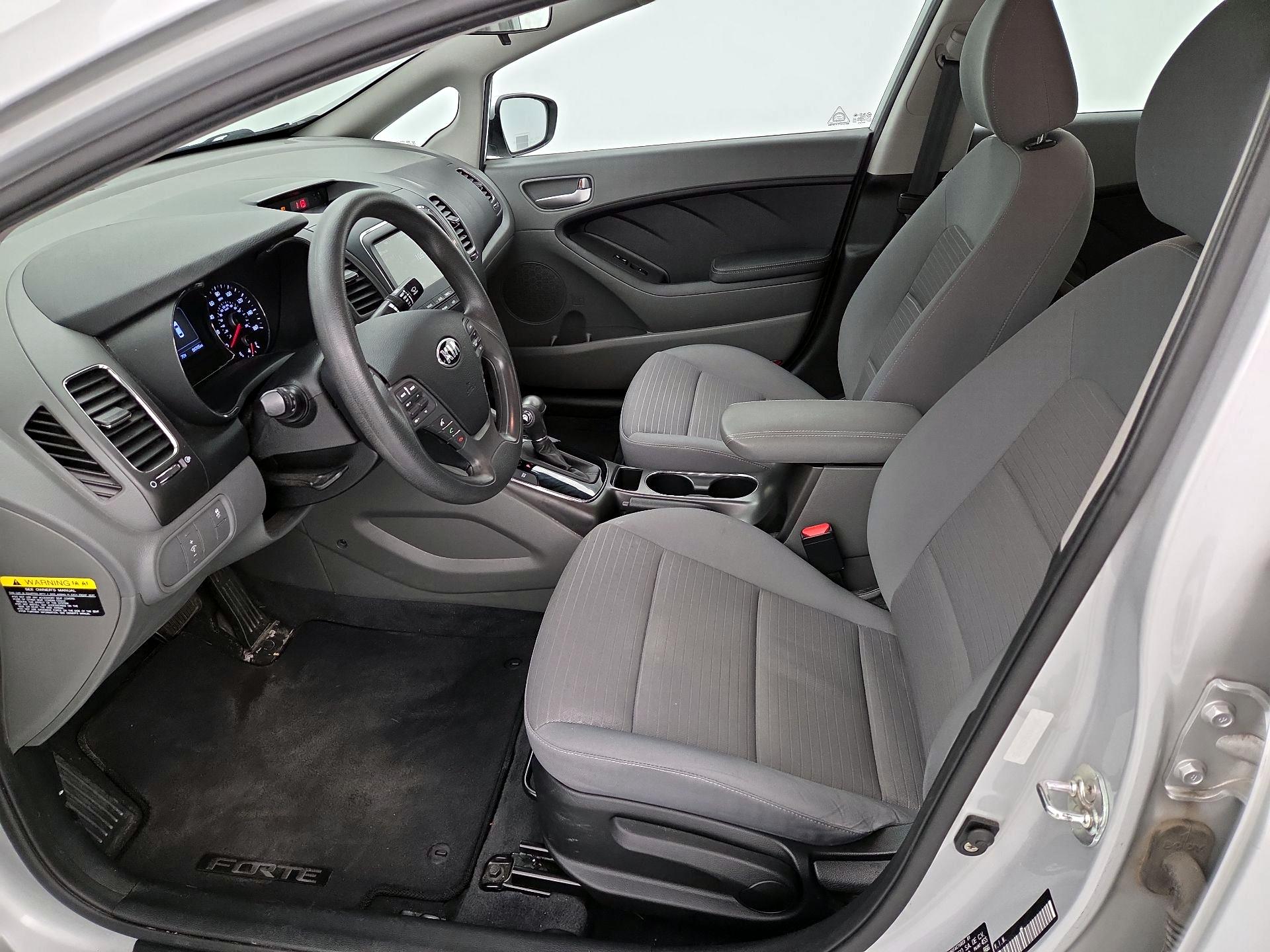 Thumbnail: 2018 Kia Forte - 11