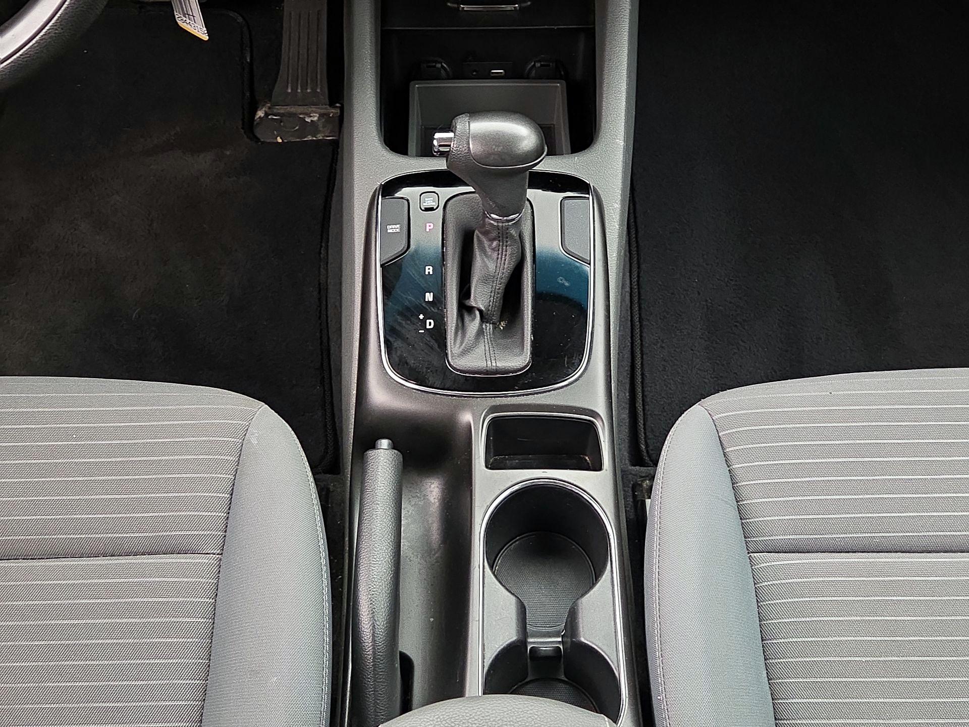 Thumbnail: 2018 Kia Forte - 17