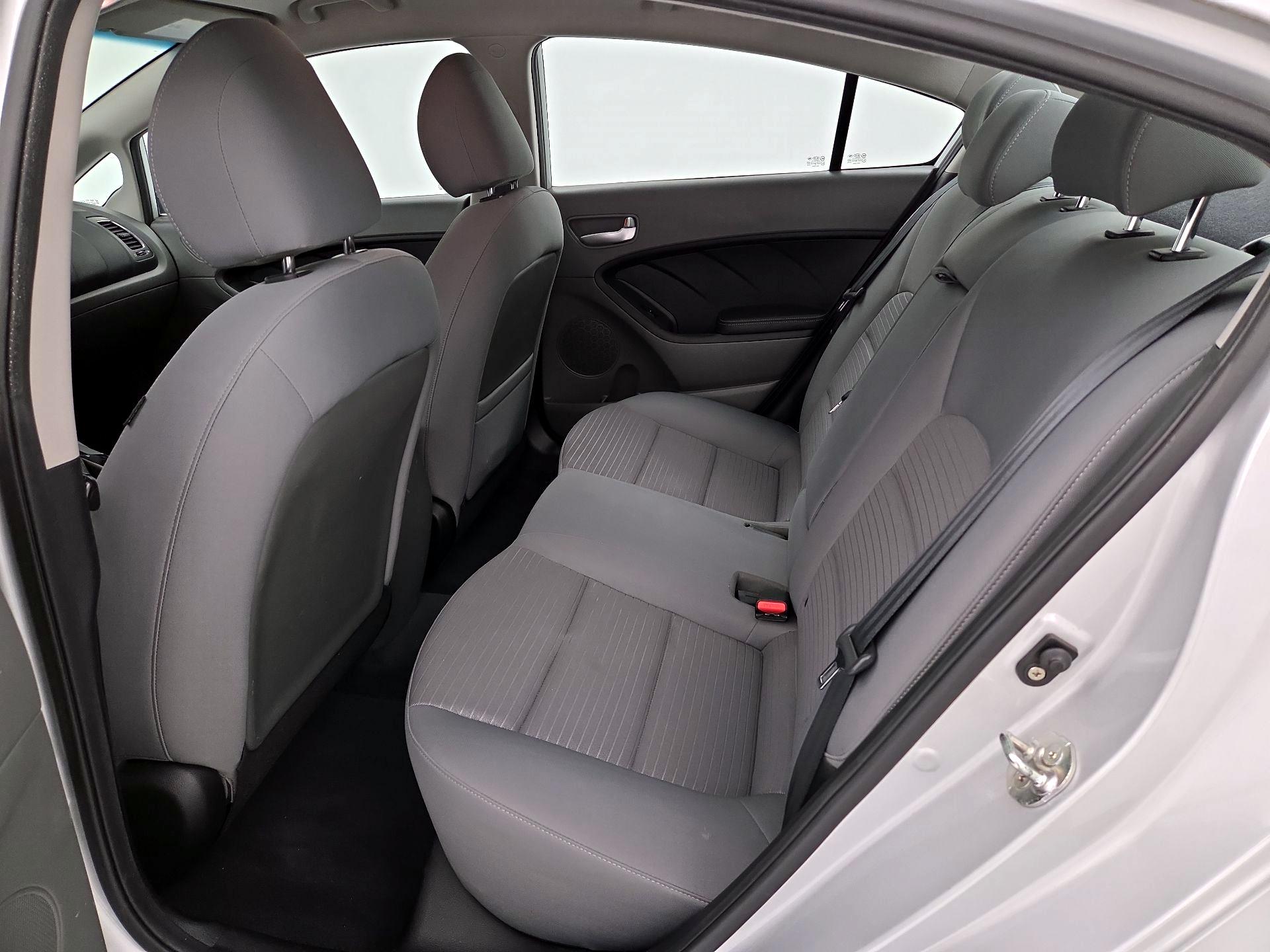 Thumbnail: 2018 Kia Forte - 19