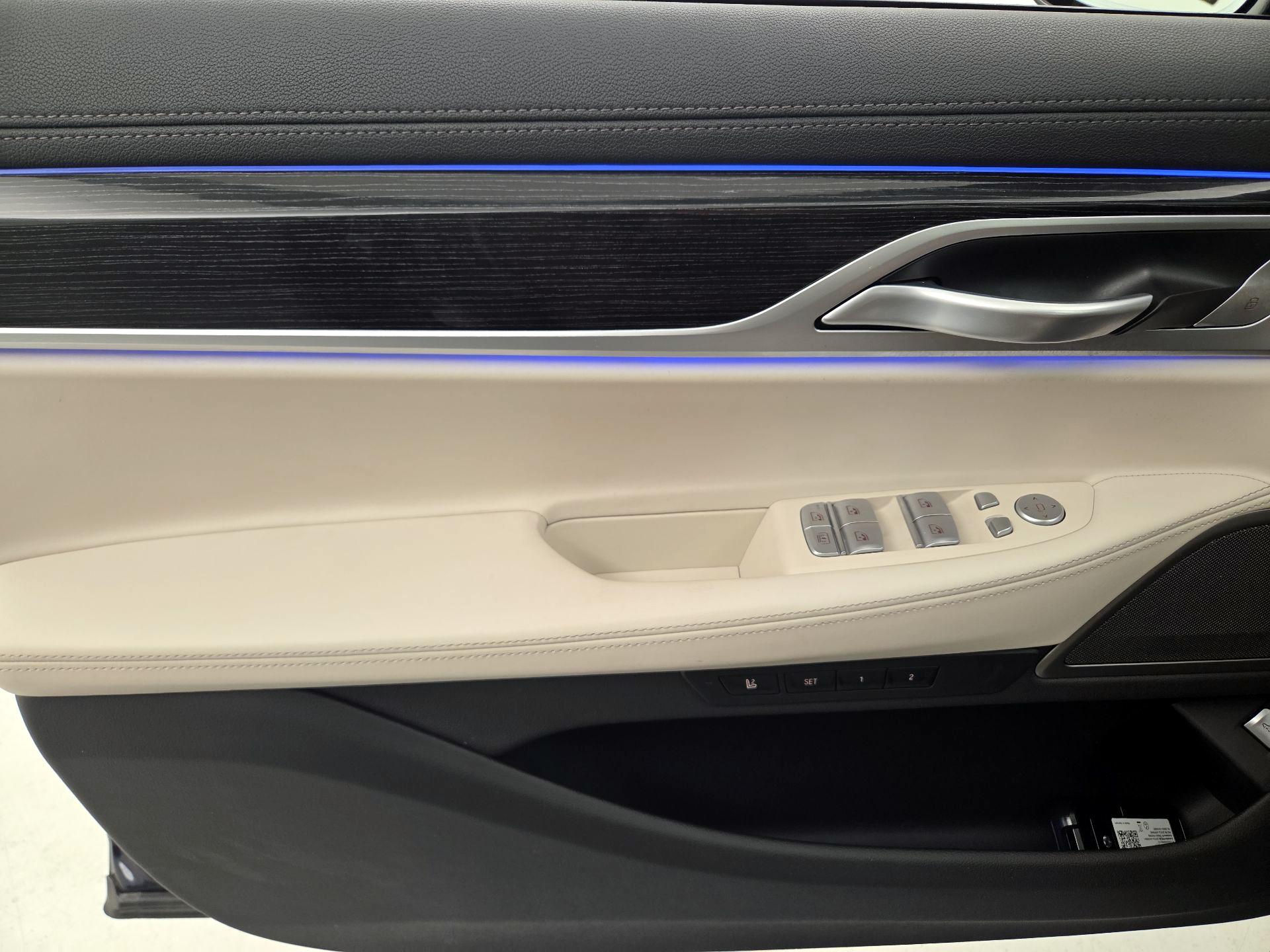 Thumbnail: 2021 BMW 7 Series - 12