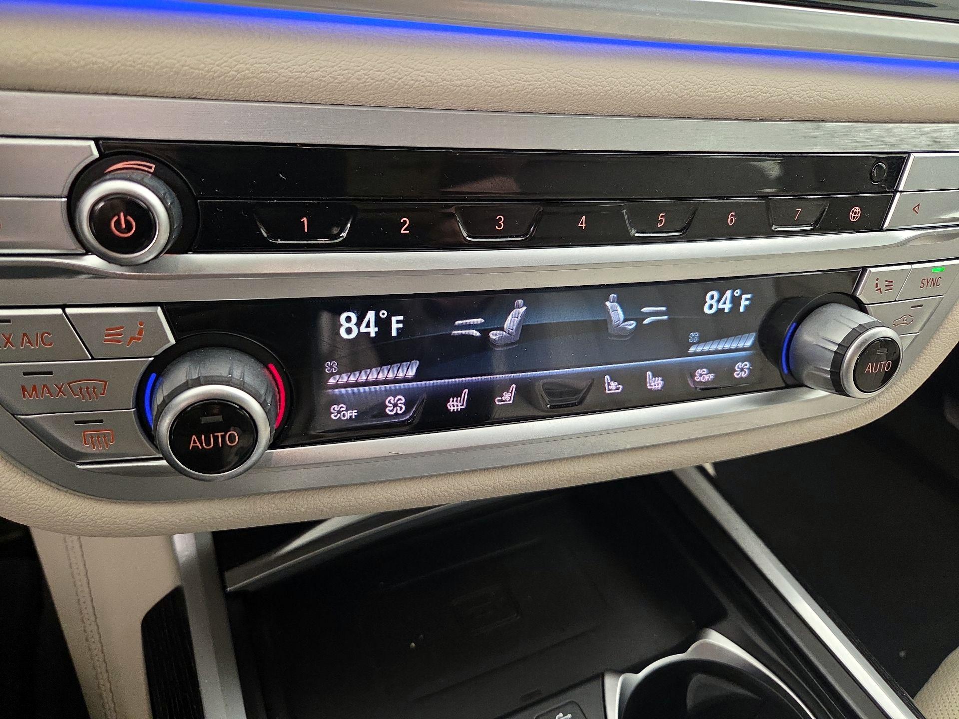 Thumbnail: 2021 BMW 7 Series - 17