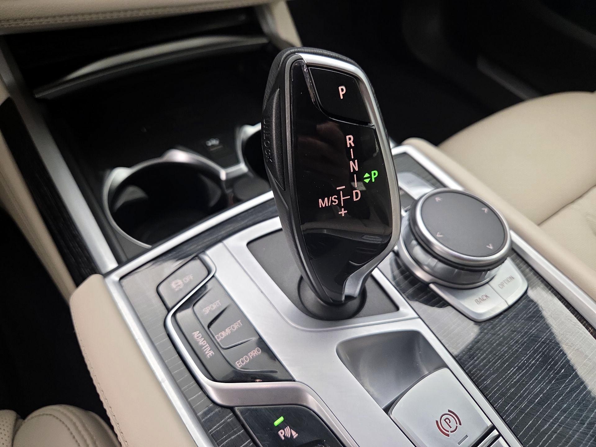 Thumbnail: 2021 BMW 7 Series - 18