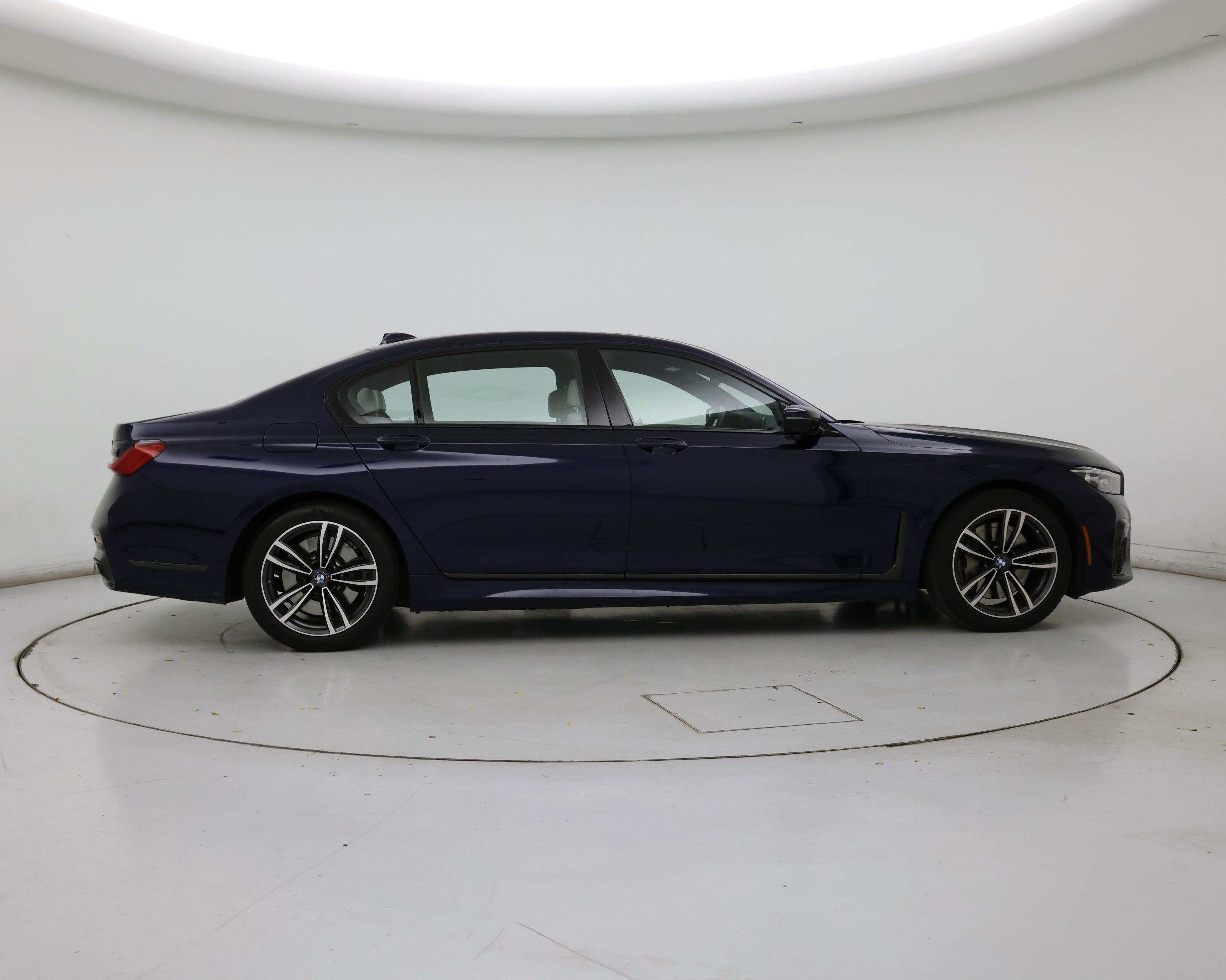 Thumbnail: 2021 BMW 7 Series - 7