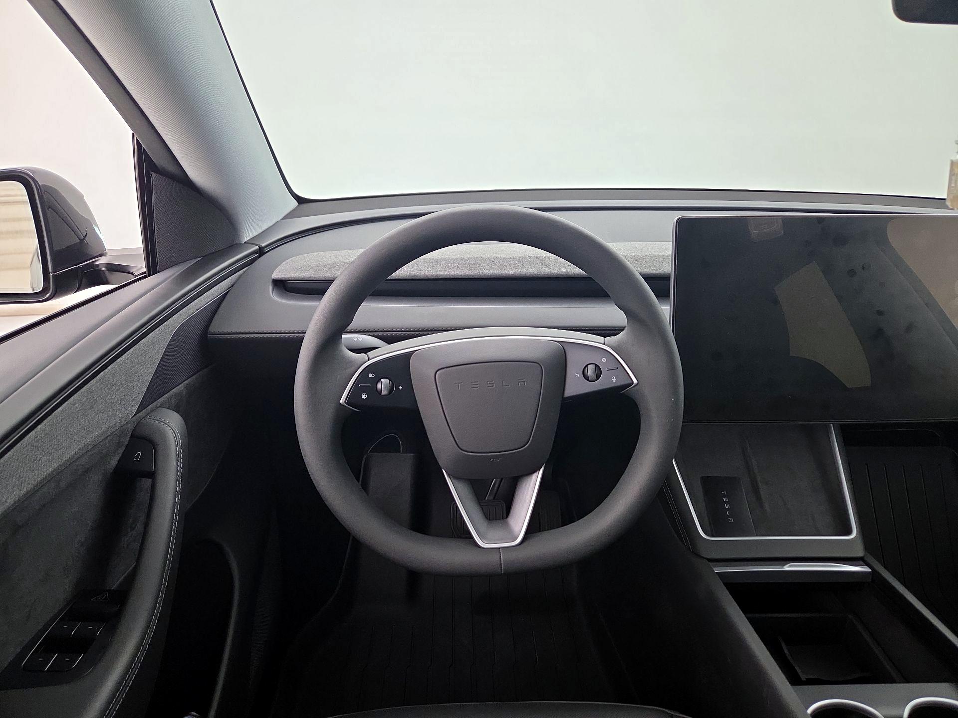 Thumbnail: 2026 Tesla Model Y - 10