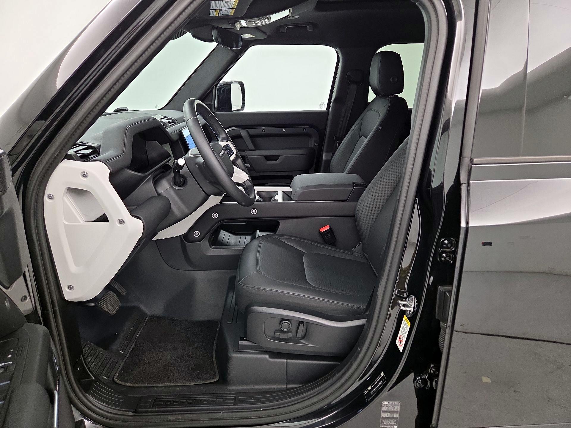 Thumbnail: 2025 Land Rover Defender - 11