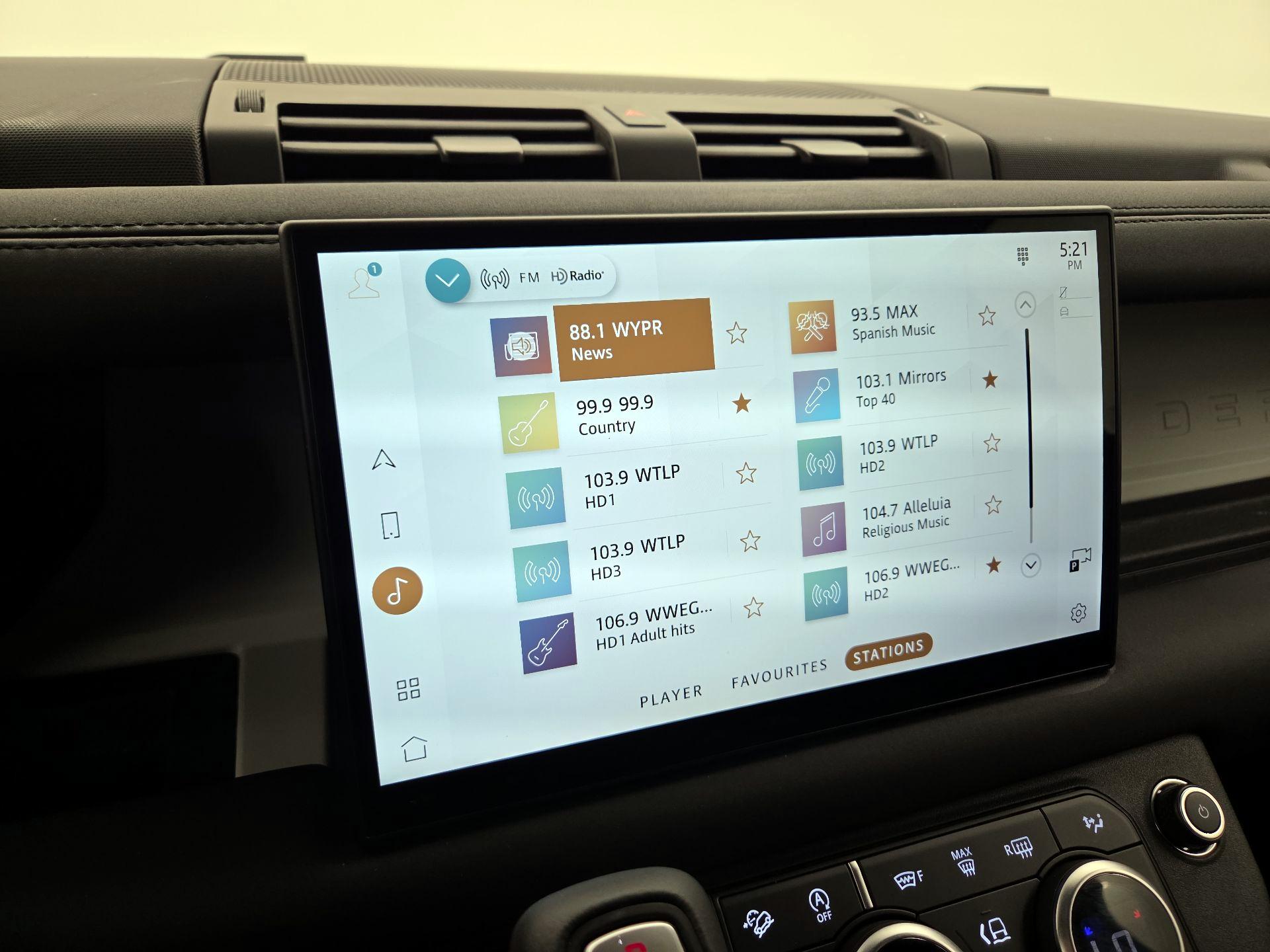 Thumbnail: 2025 Land Rover Defender - 16