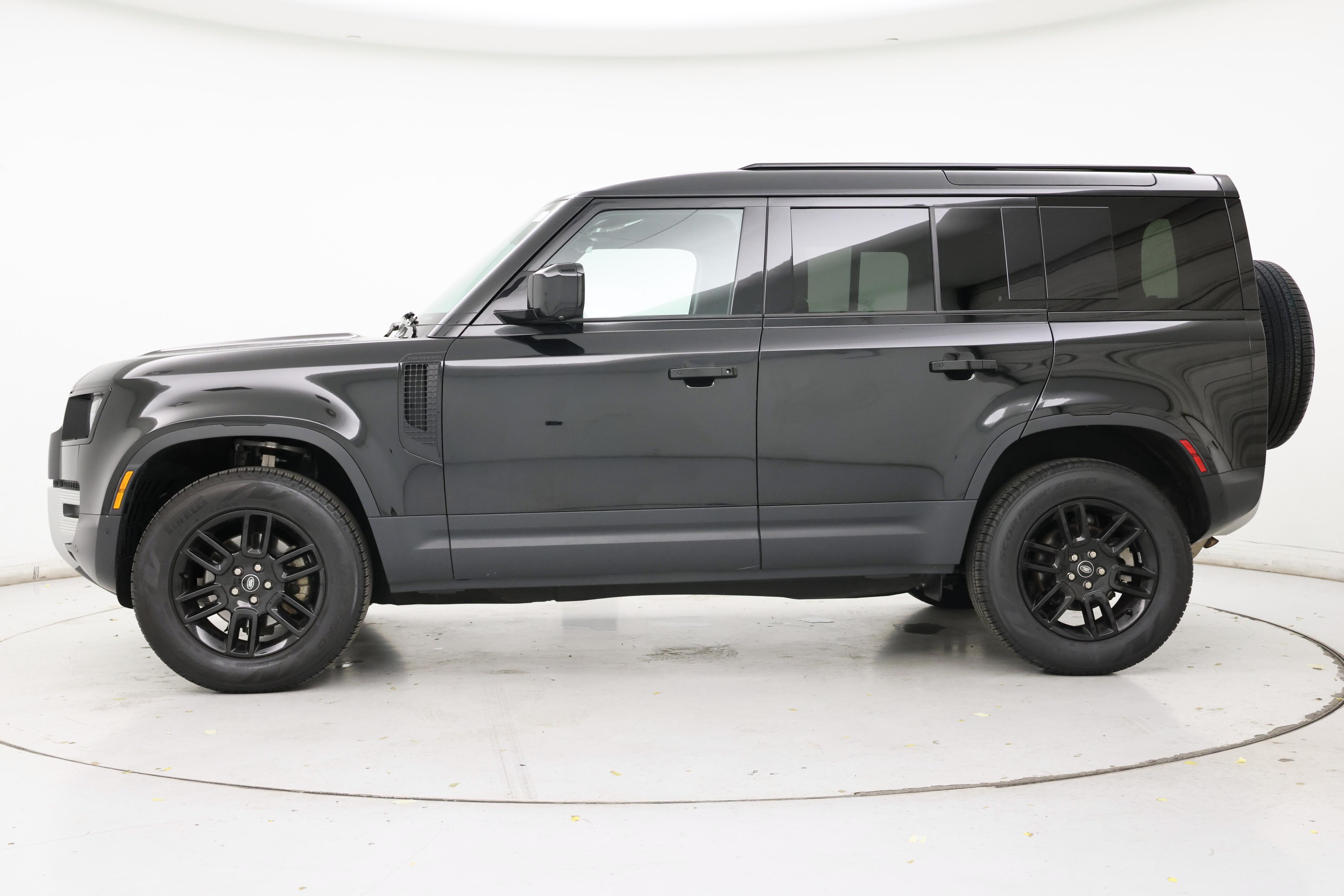 Thumbnail: 2025 Land Rover Defender - 3