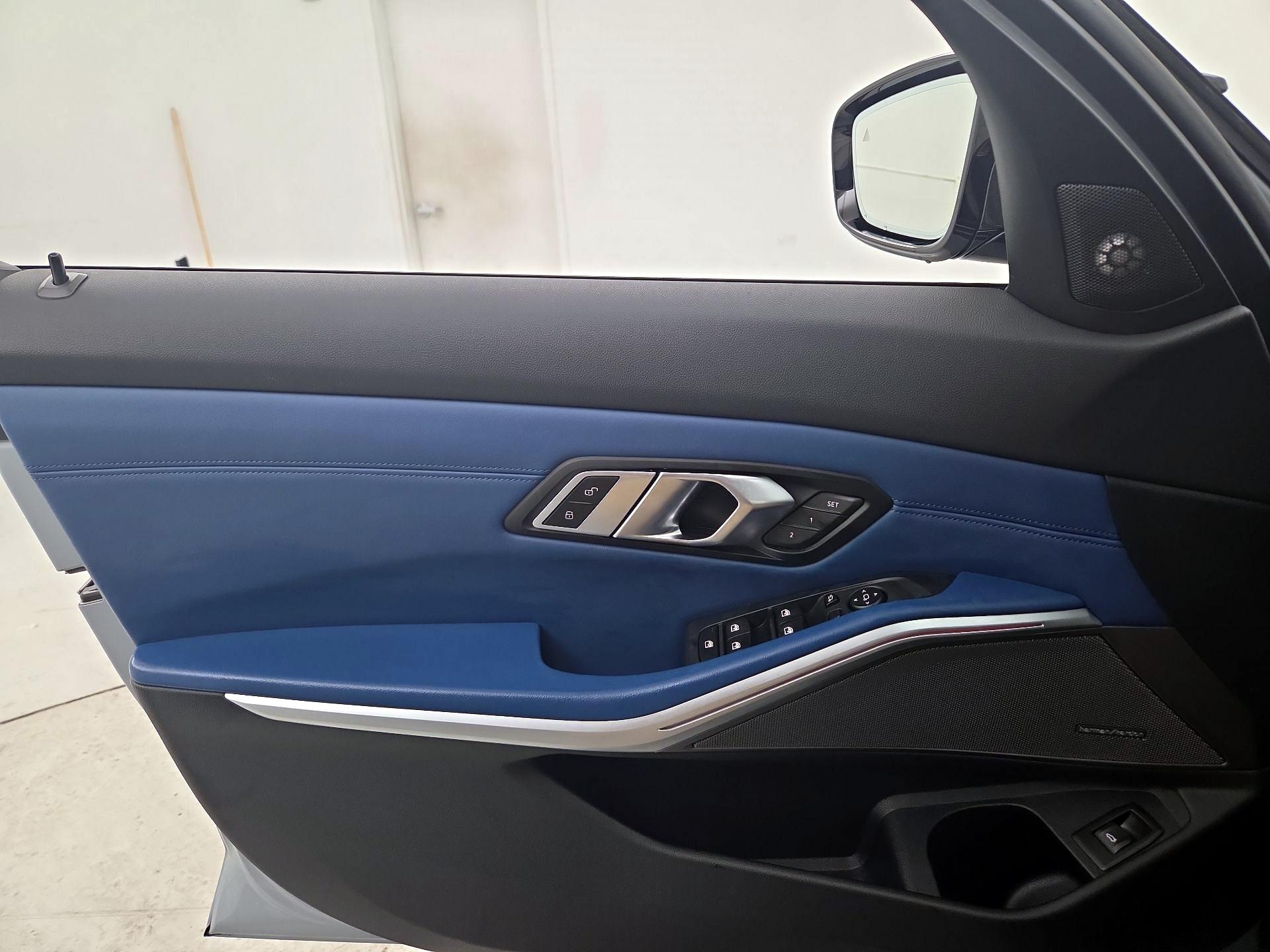 Thumbnail: 2023 BMW M3 - 12