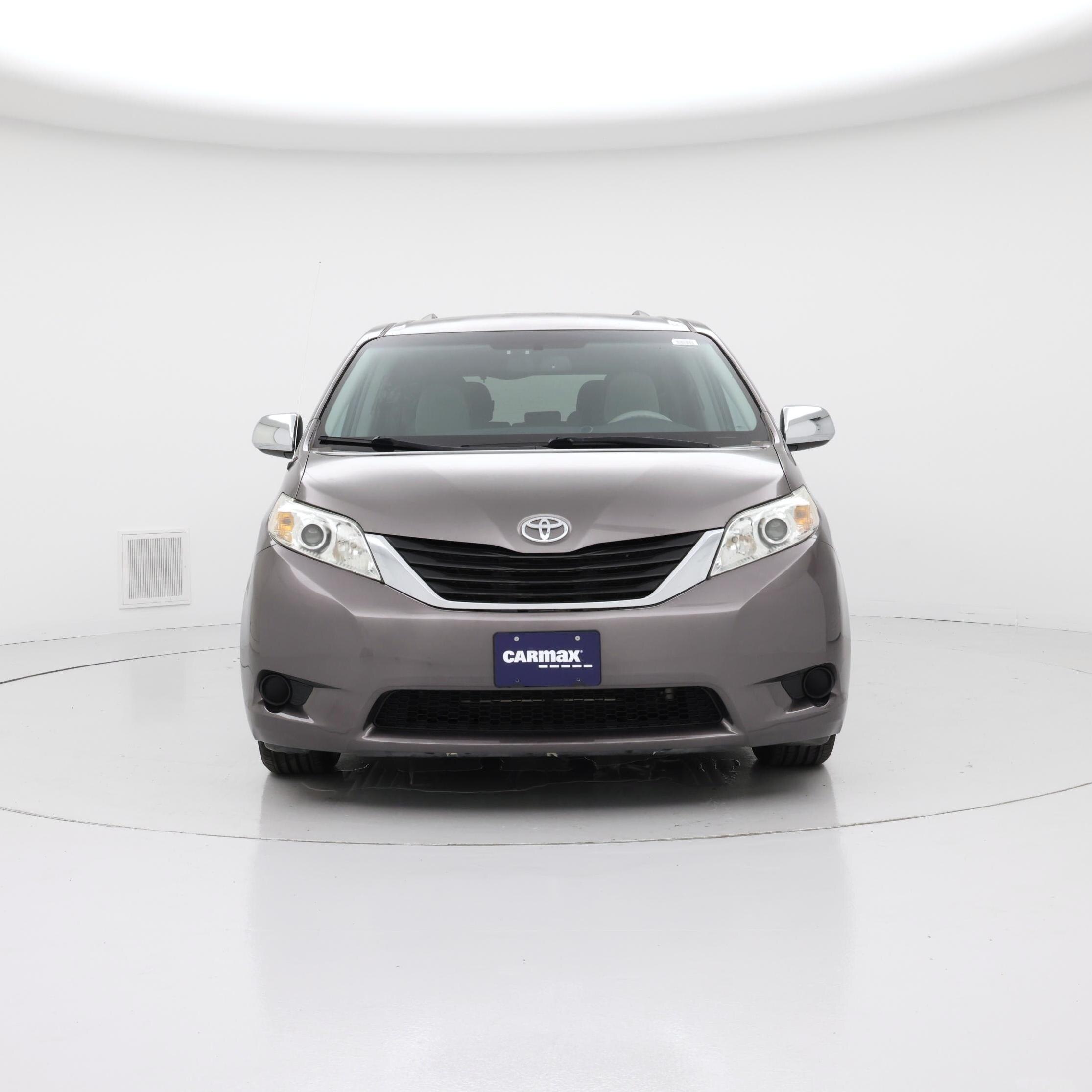 Thumbnail: 2014 Toyota Sienna - 5