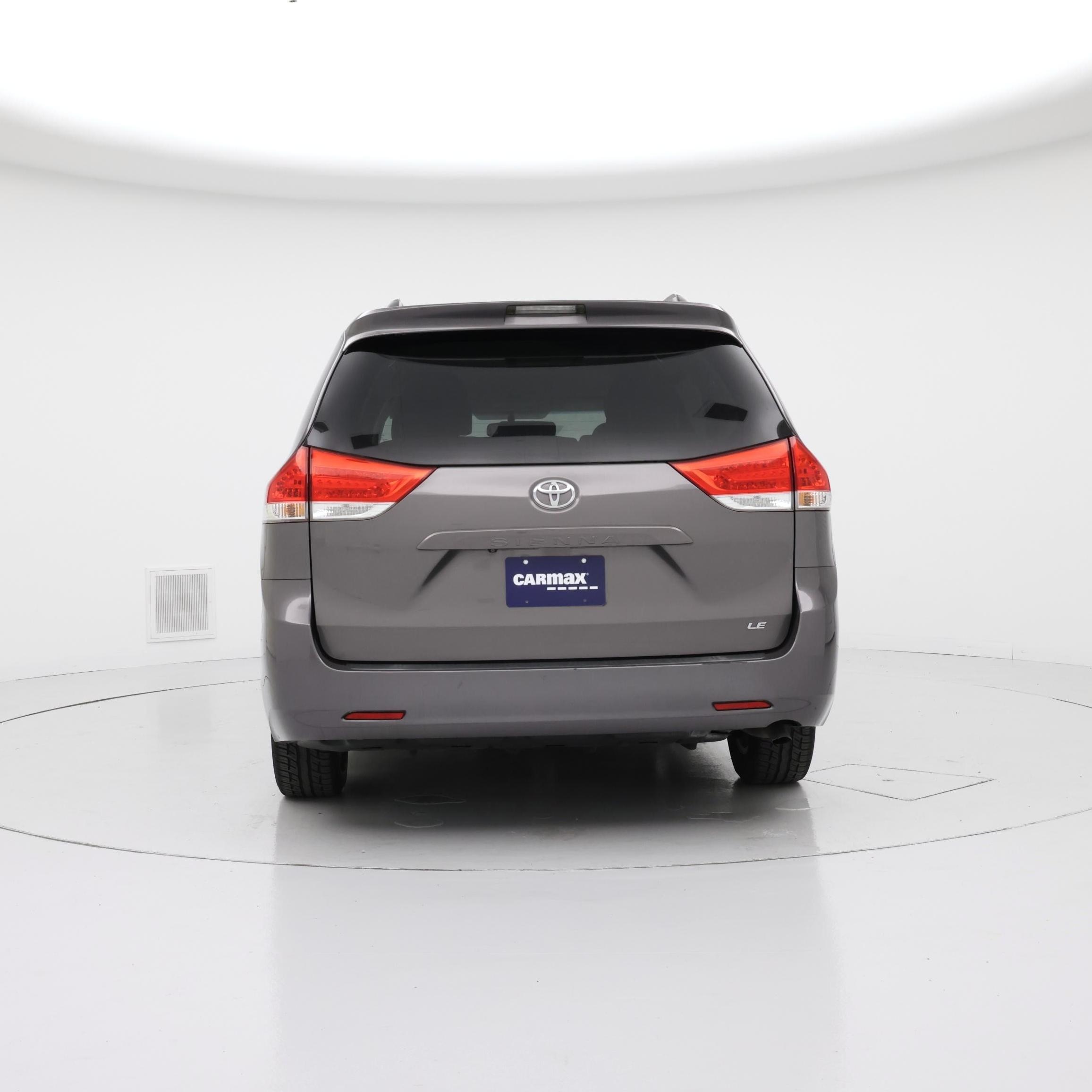 Thumbnail: 2014 Toyota Sienna - 6