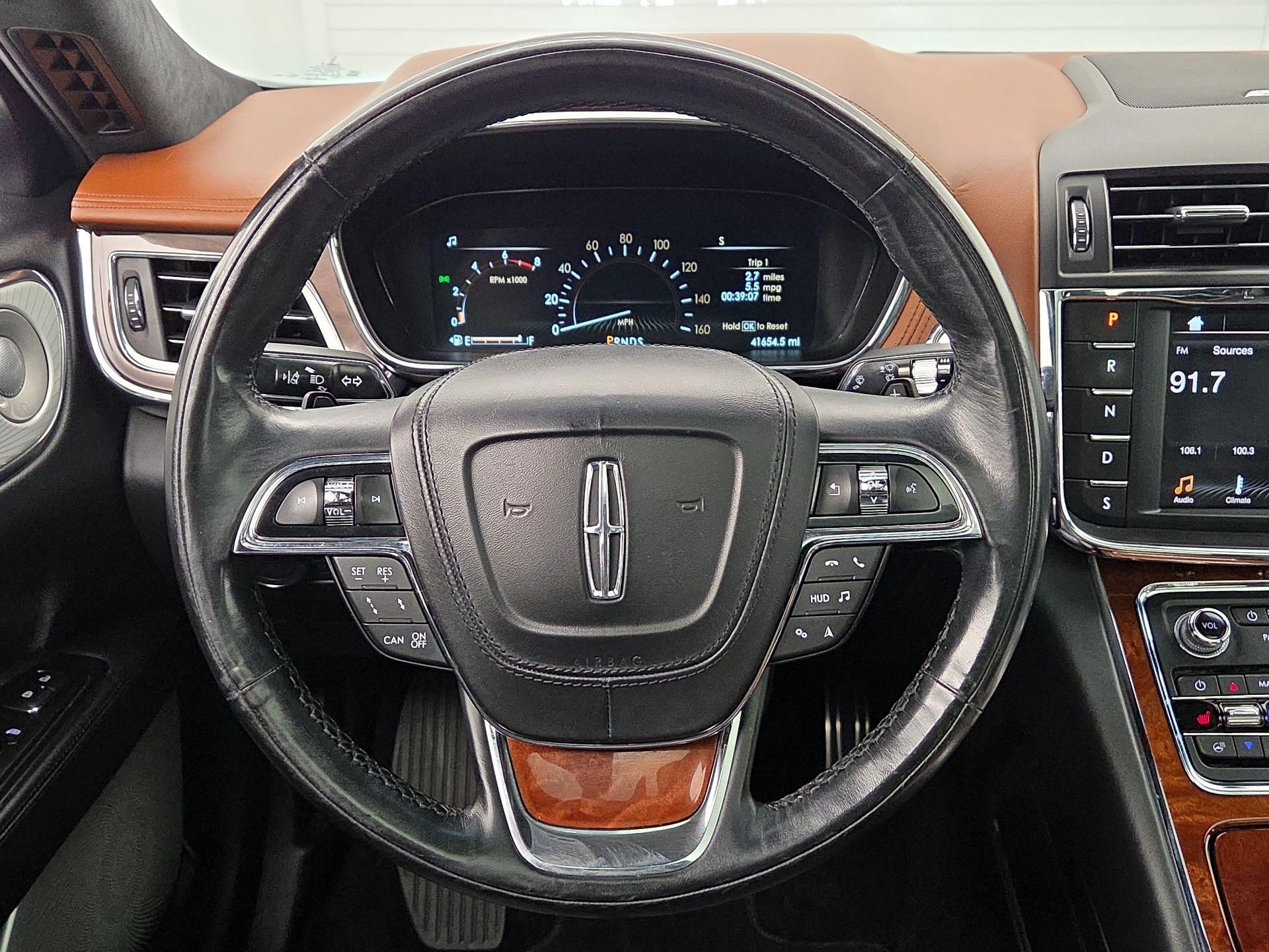 Thumbnail: 2019 Lincoln Continental - 10