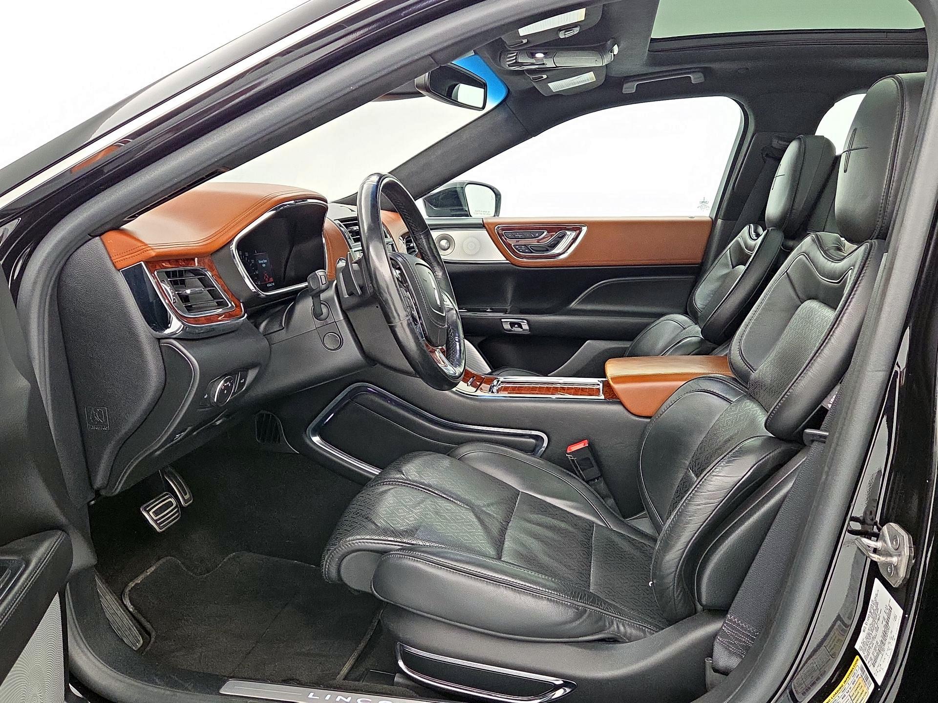 Thumbnail: 2019 Lincoln Continental - 11