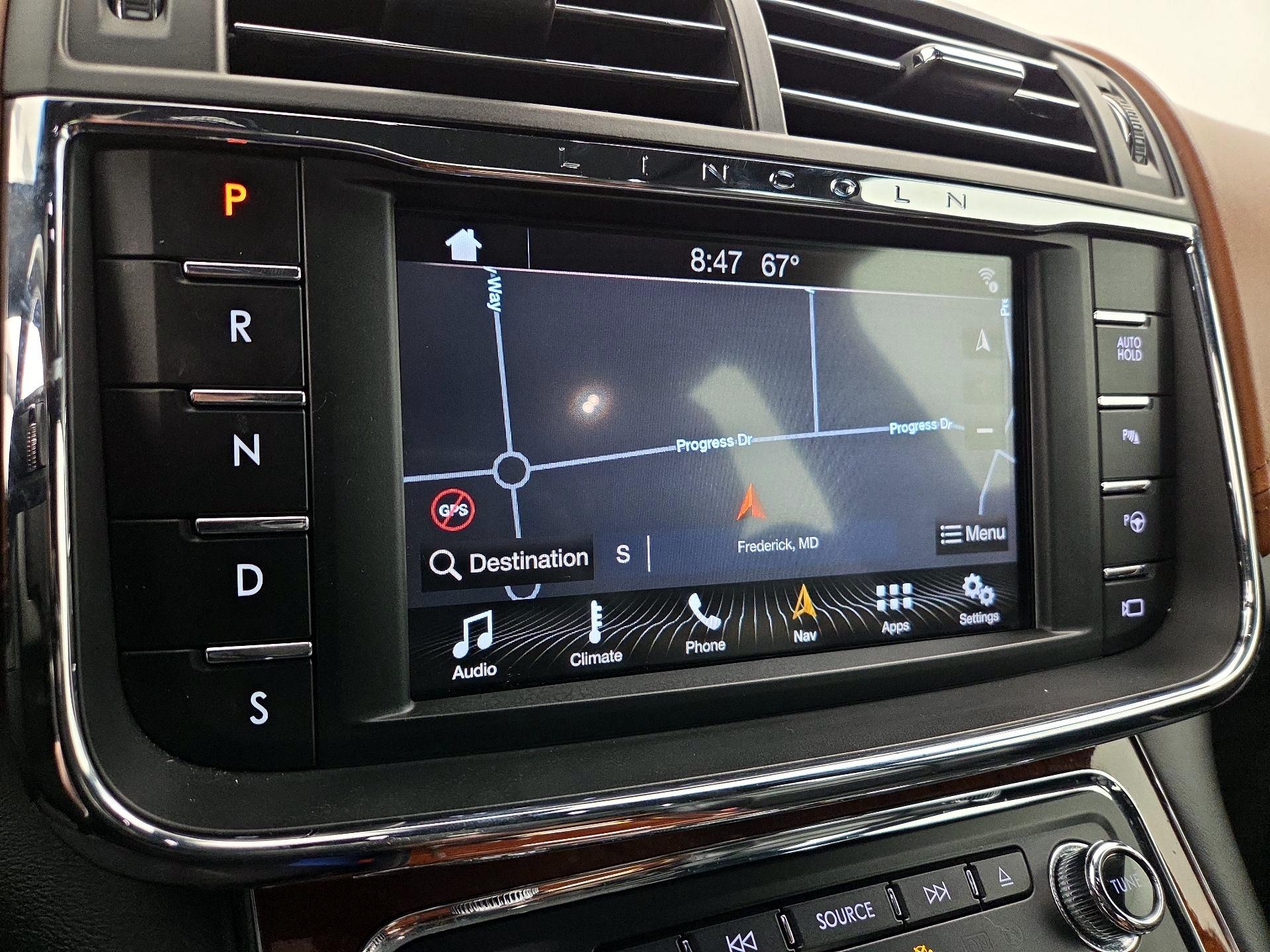 Thumbnail: 2019 Lincoln Continental - 14