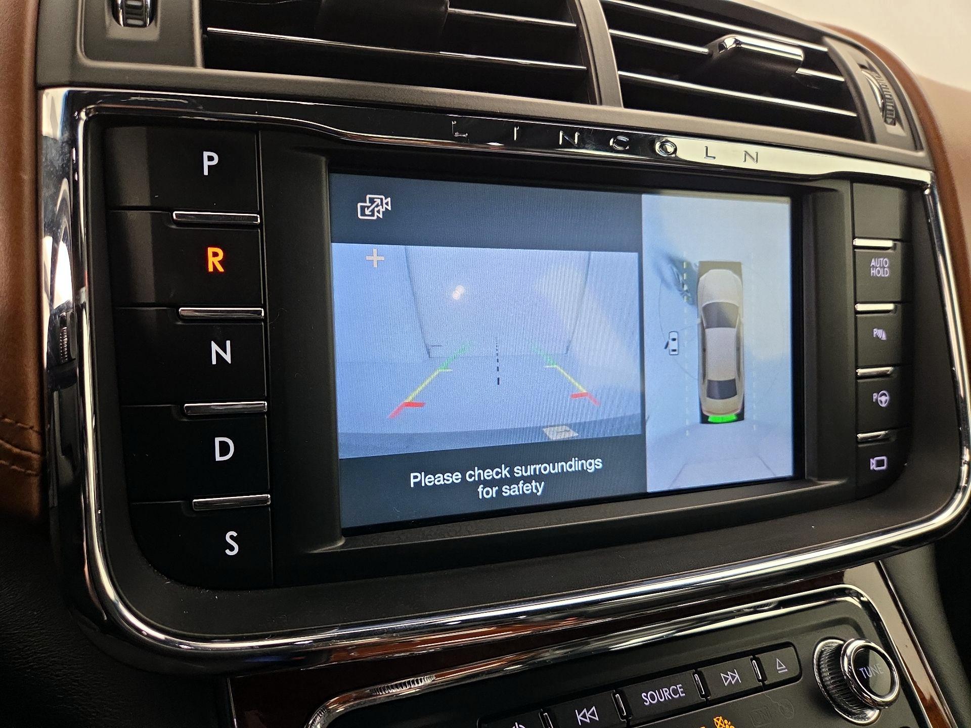 Thumbnail: 2019 Lincoln Continental - 15