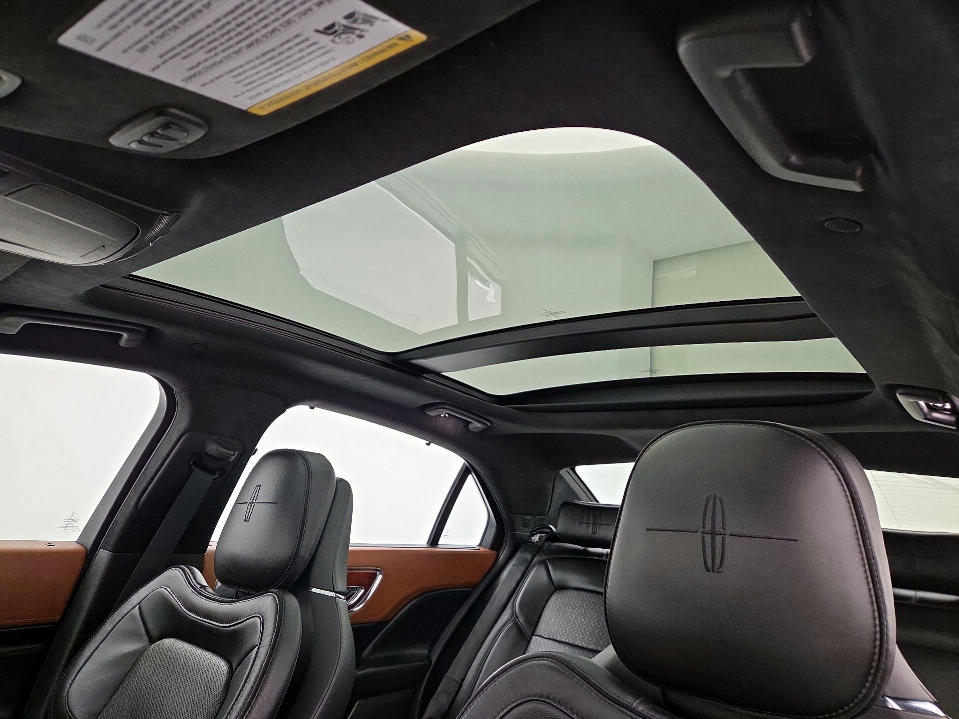 Thumbnail: 2019 Lincoln Continental - 20