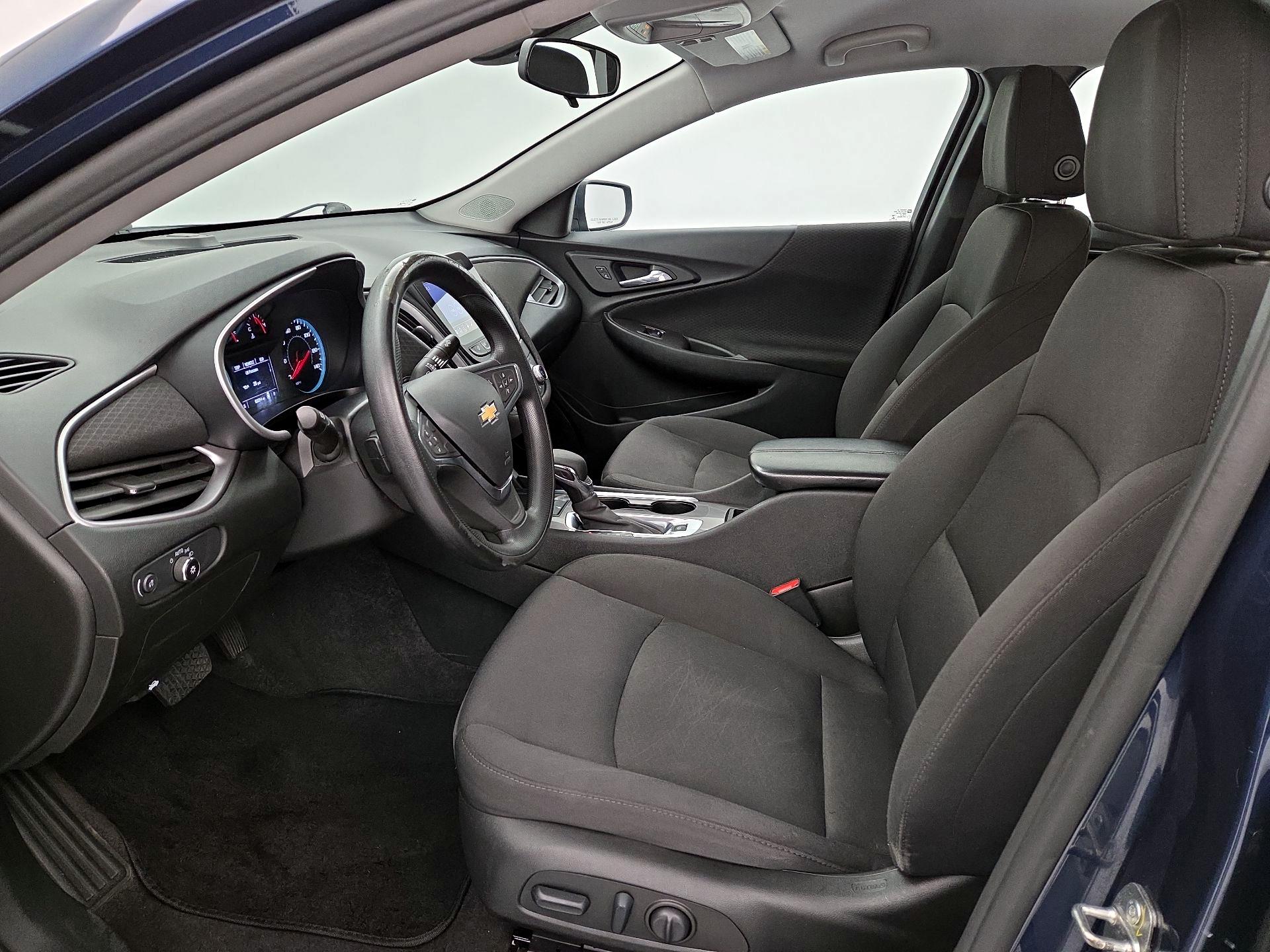 Thumbnail: 2022 Chevrolet Malibu - 11