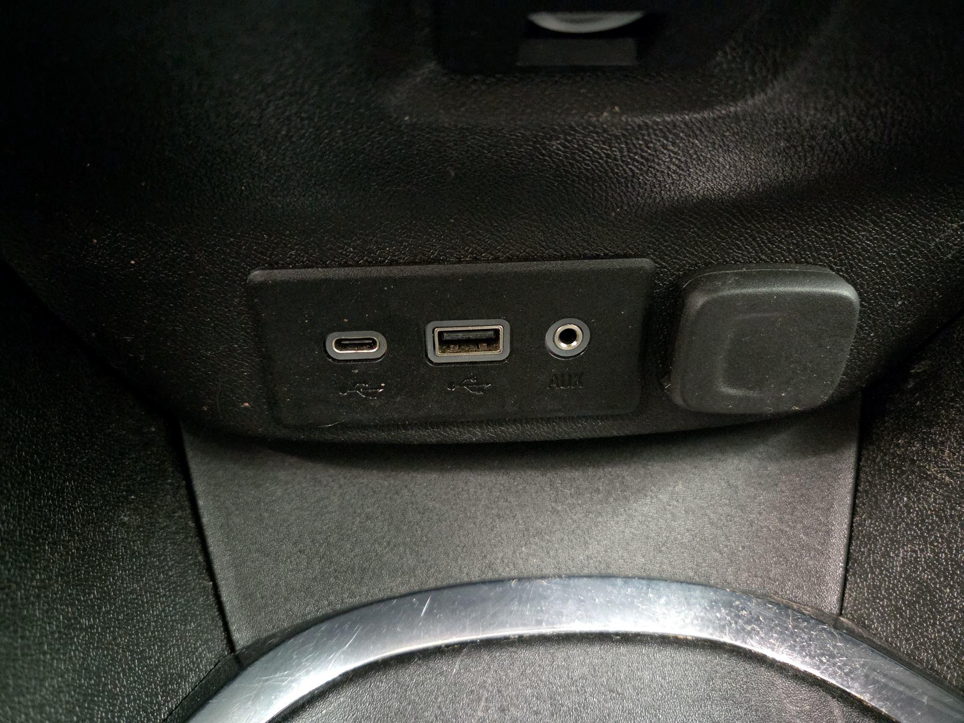 Thumbnail: 2022 Chevrolet Malibu - 18