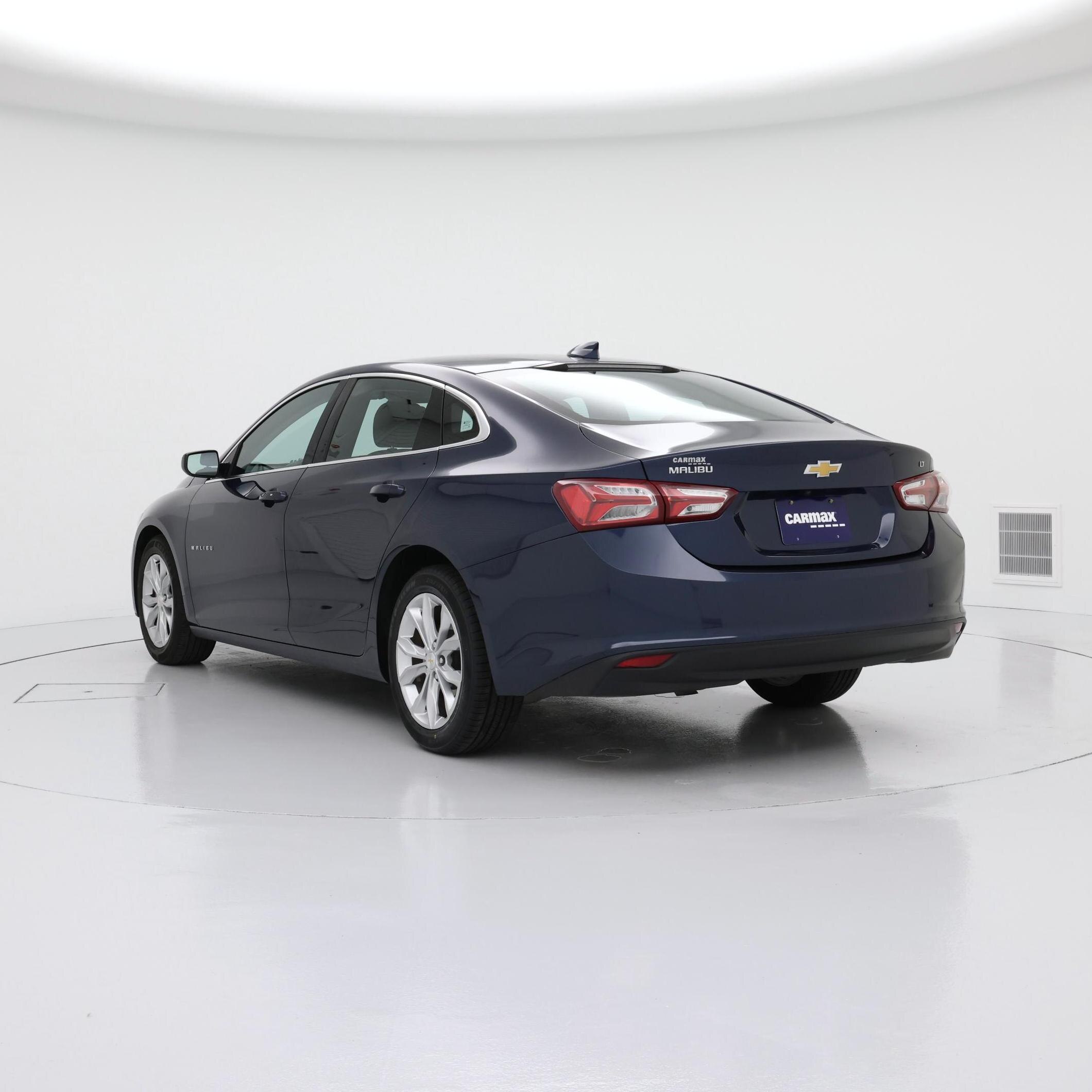 Thumbnail: 2022 Chevrolet Malibu - 2