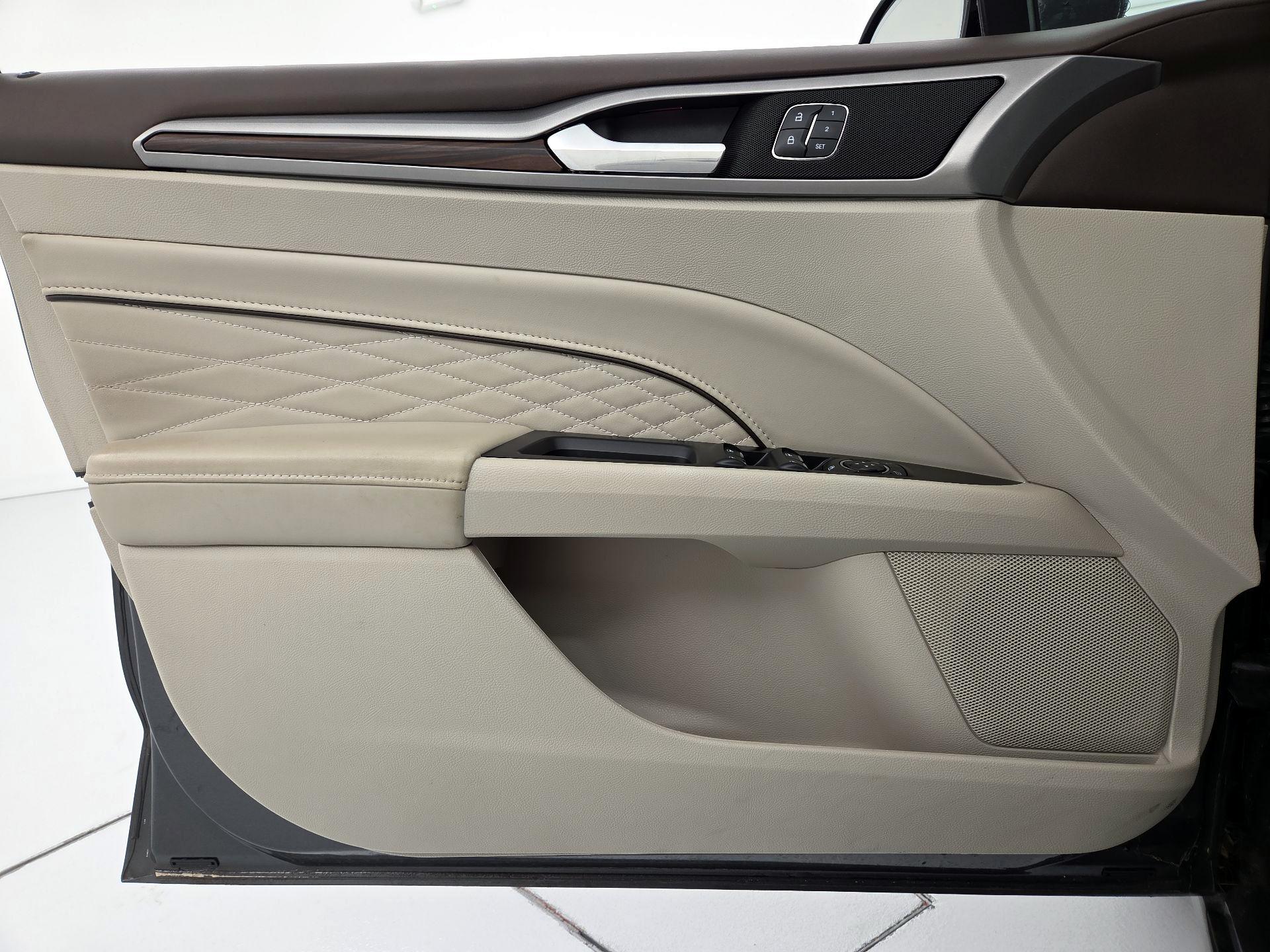 Thumbnail: 2017 Ford Fusion - 12