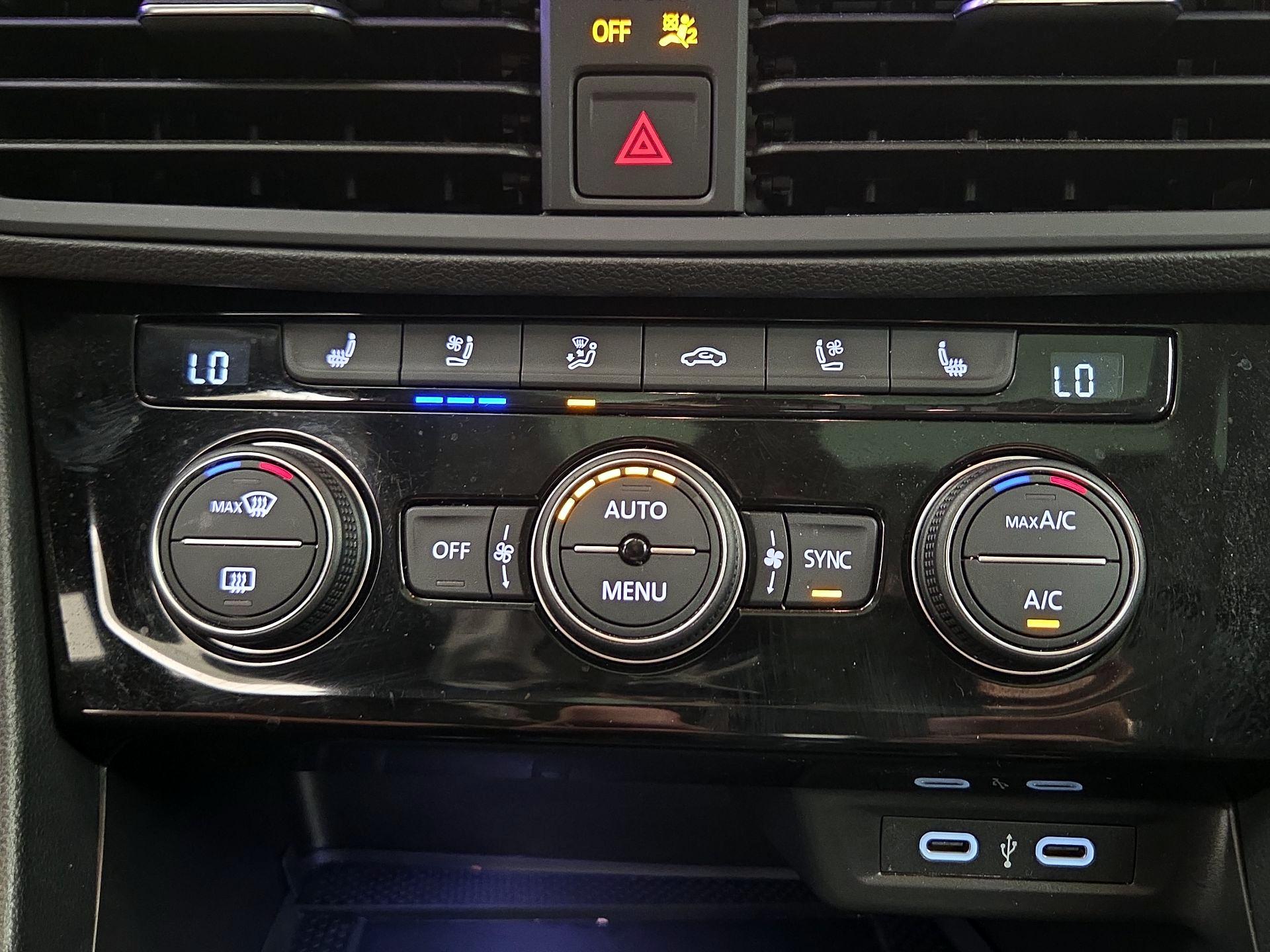 Thumbnail: 2023 Volkswagen Jetta - 15