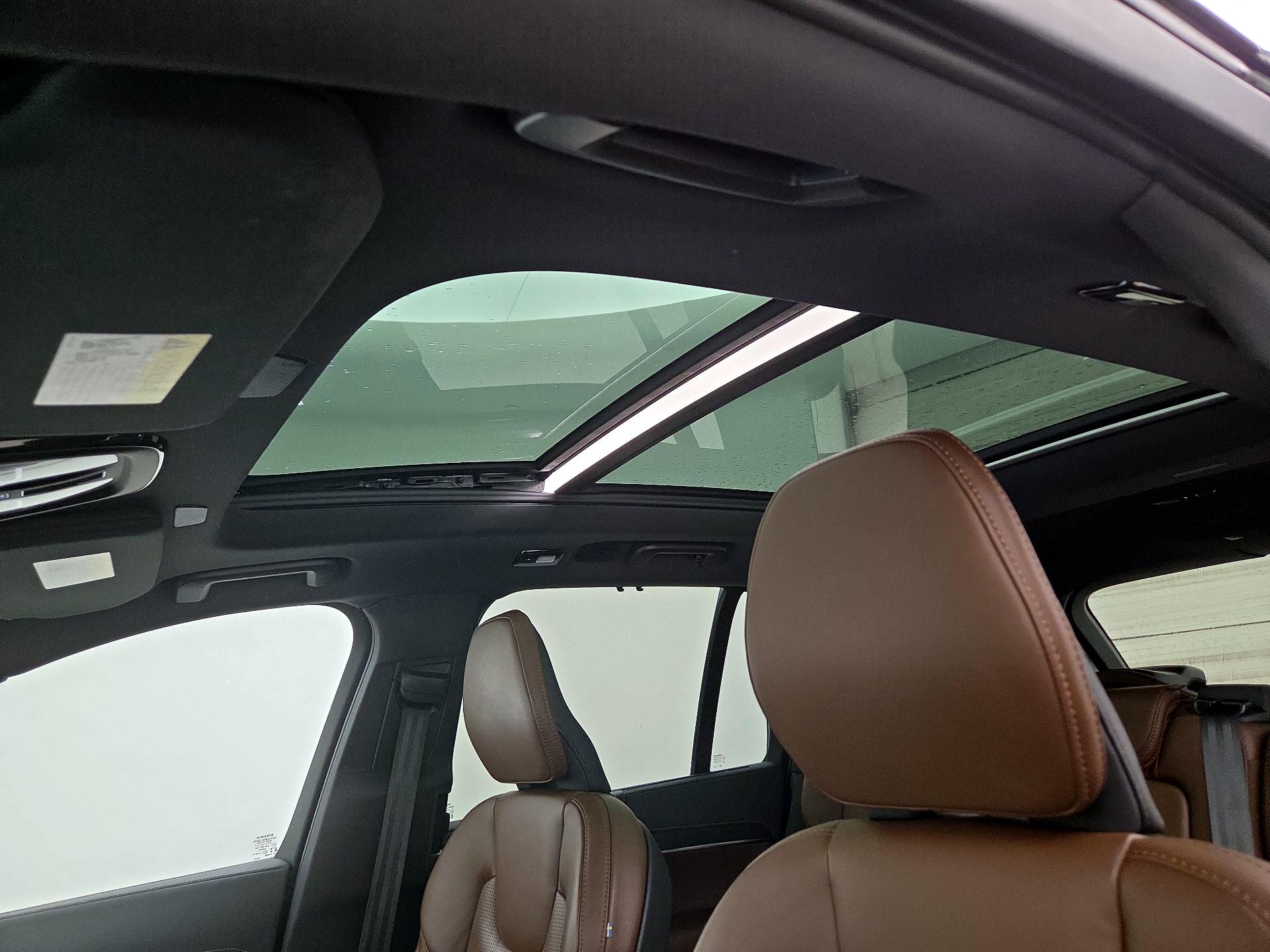 Thumbnail: 2023 Volvo XC90 - 18