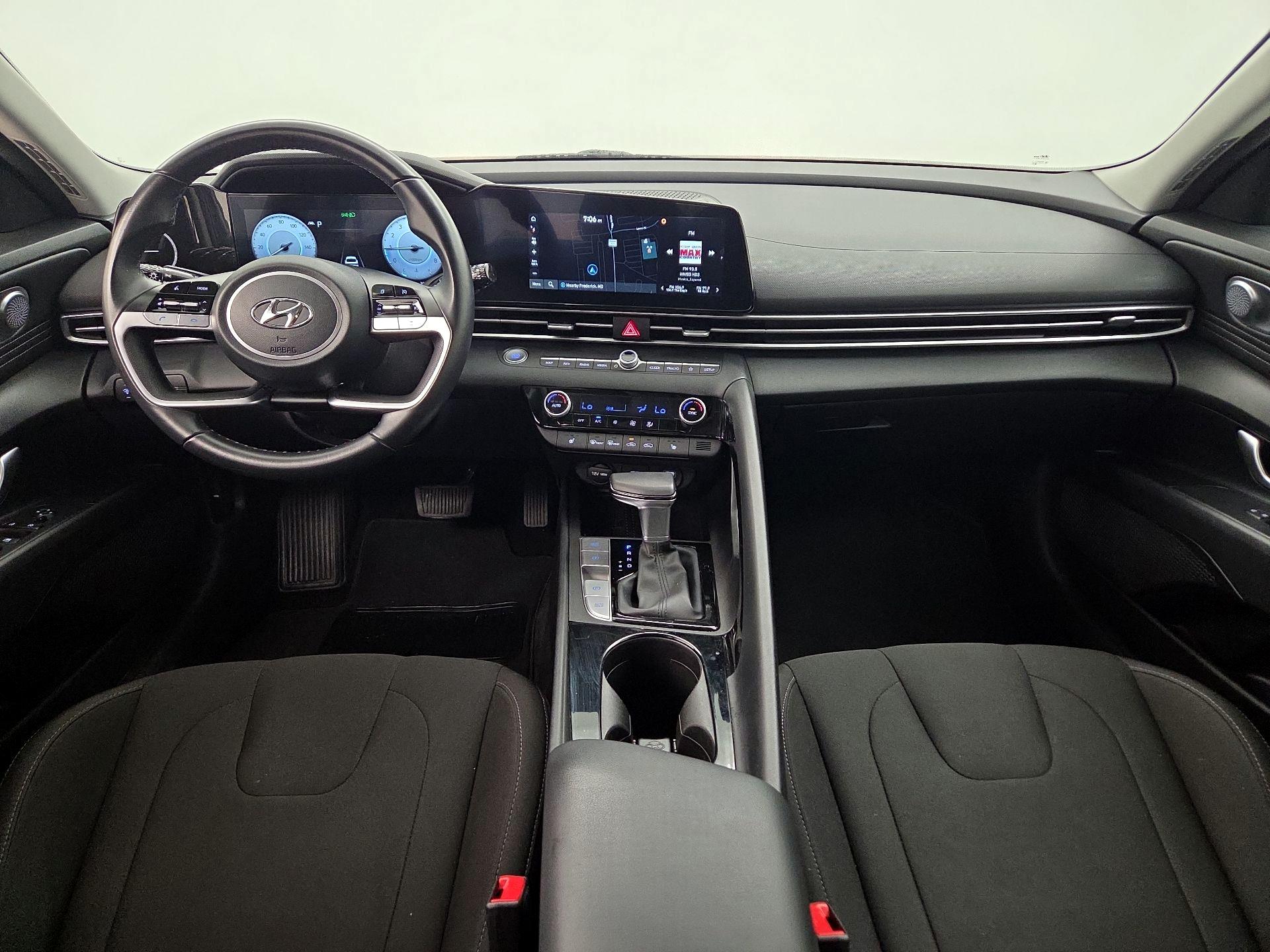 Thumbnail: 2023 Hyundai Elantra - 9