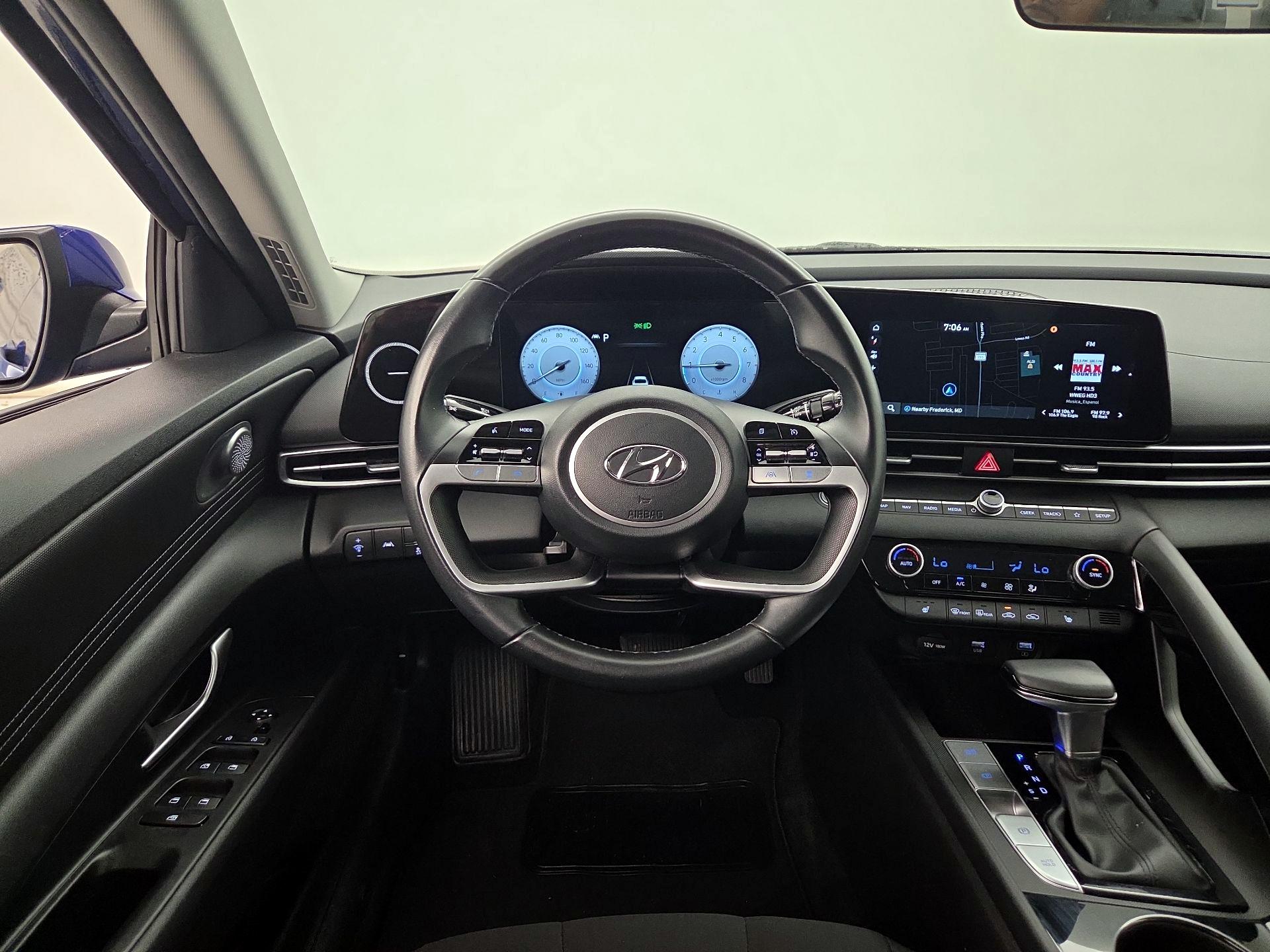 Thumbnail: 2023 Hyundai Elantra - 10