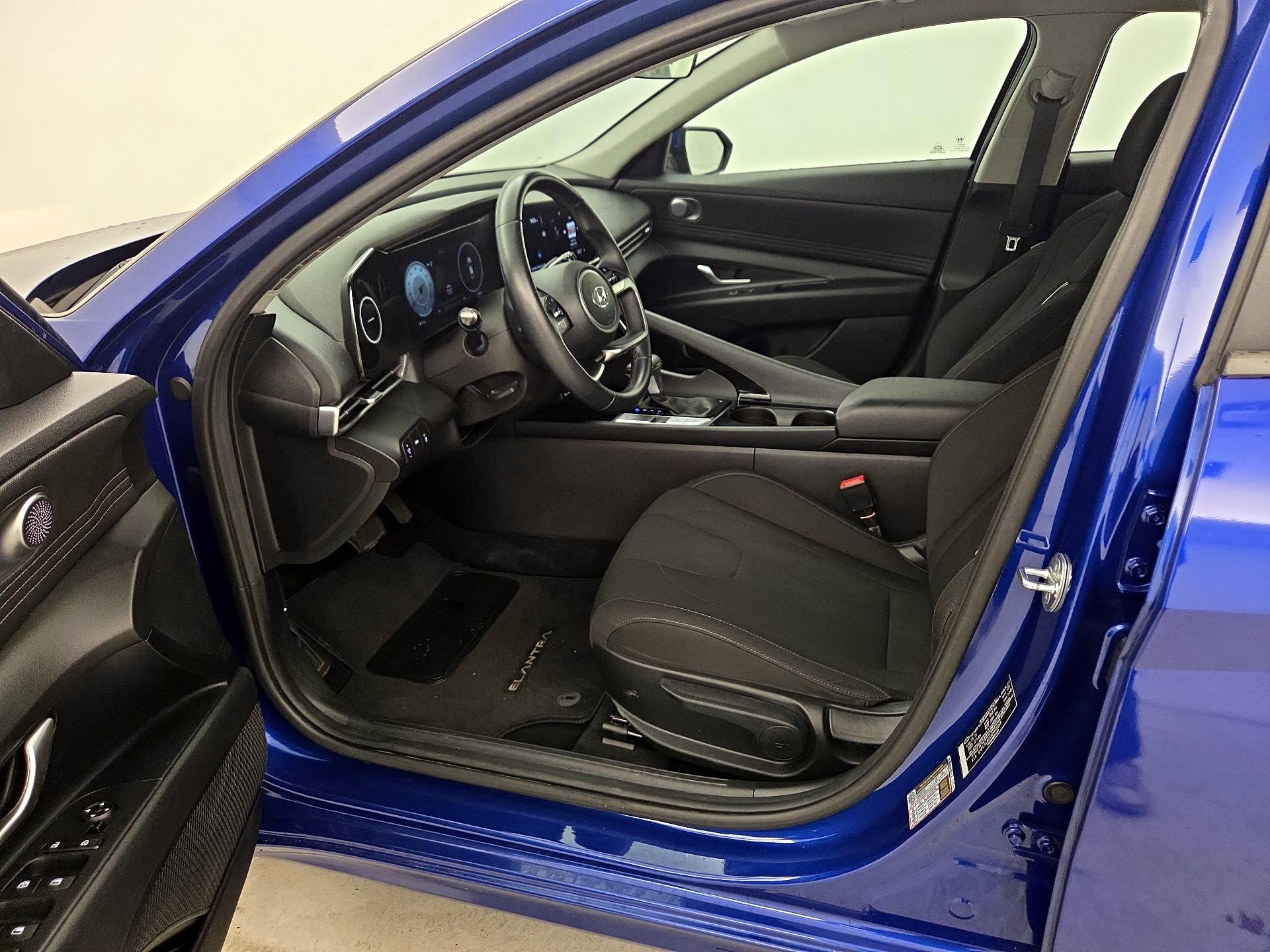 Thumbnail: 2023 Hyundai Elantra - 11