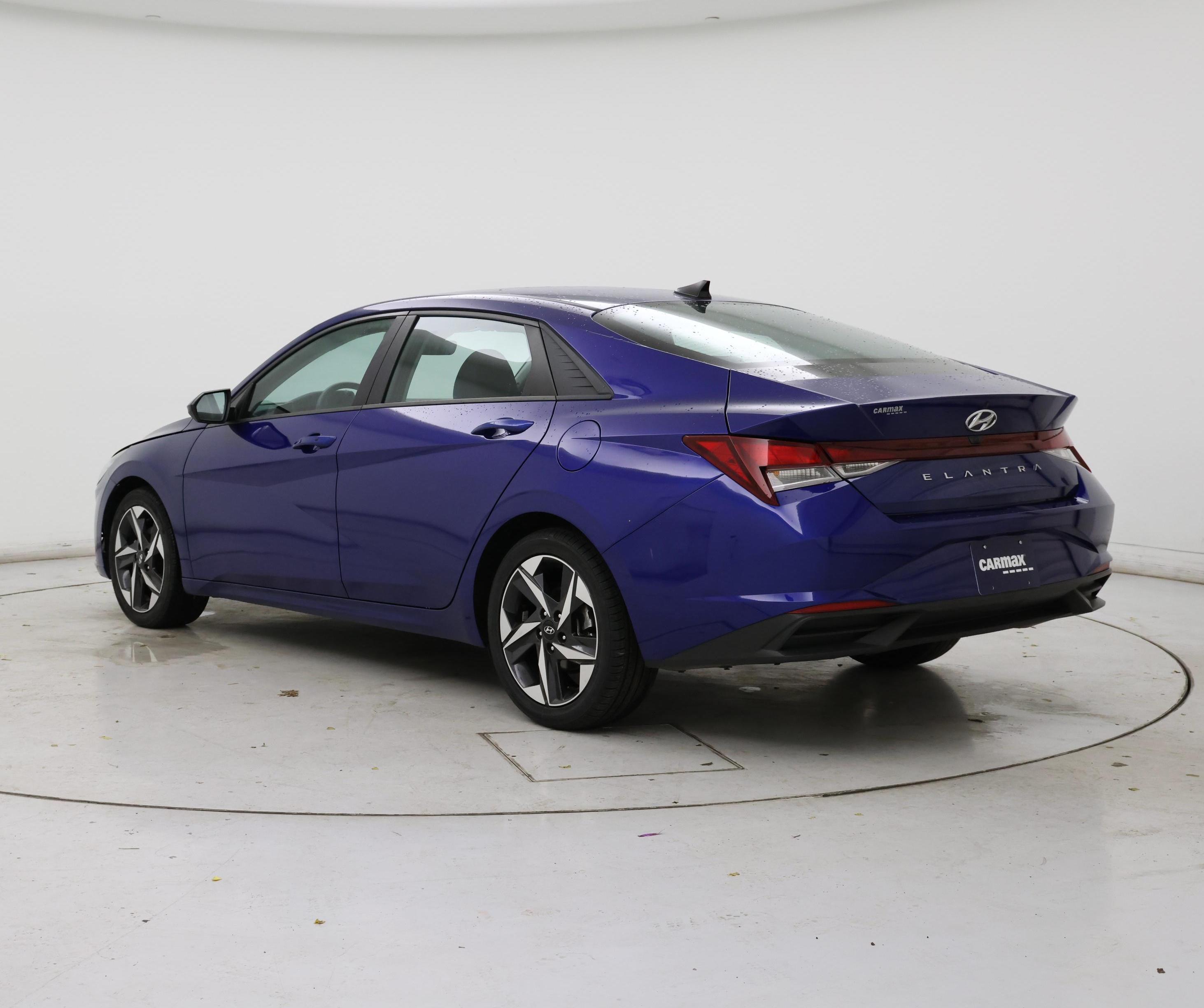 Thumbnail: 2023 Hyundai Elantra - 2