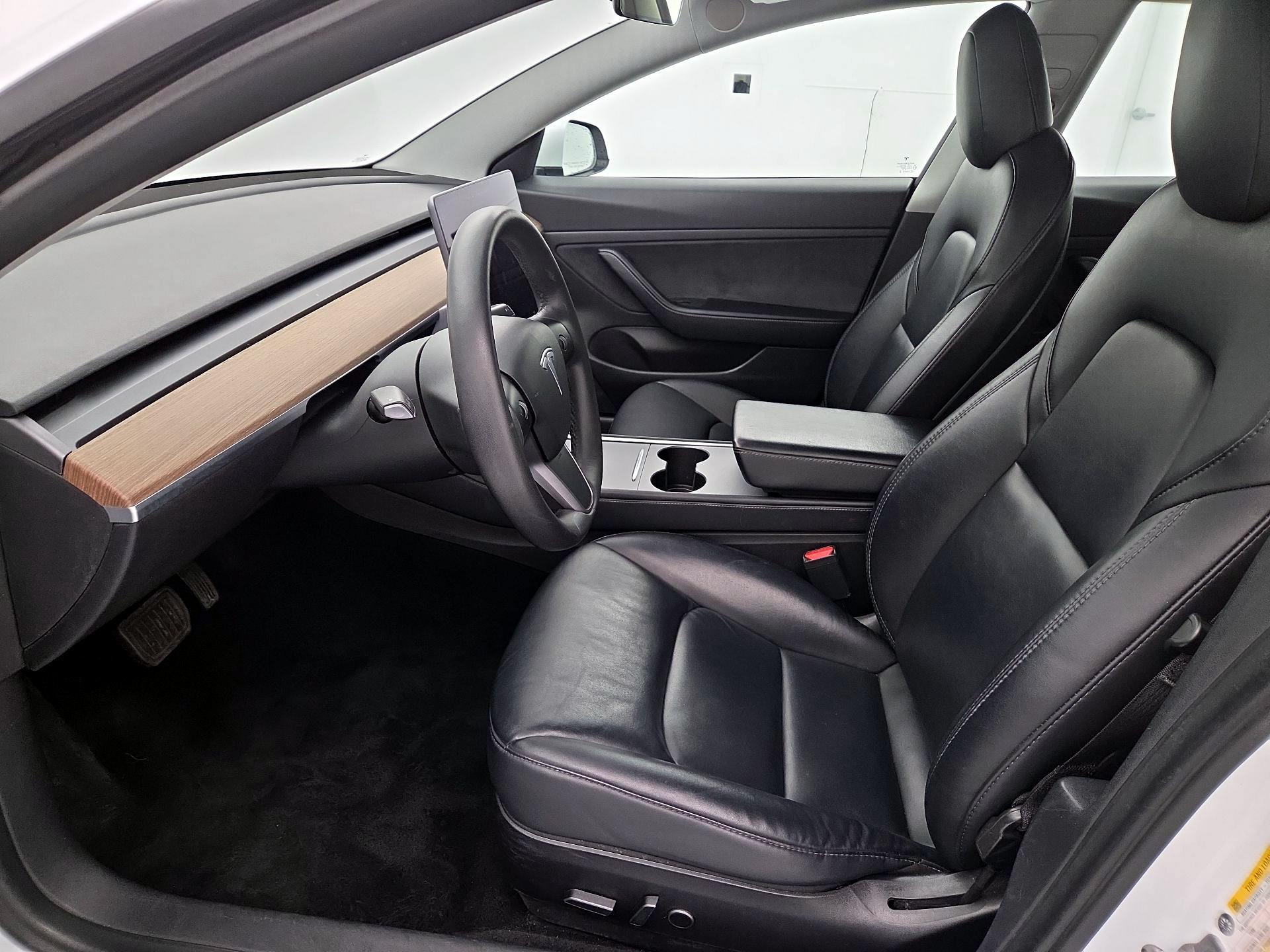 Thumbnail: 2021 Tesla Model 3 - 11