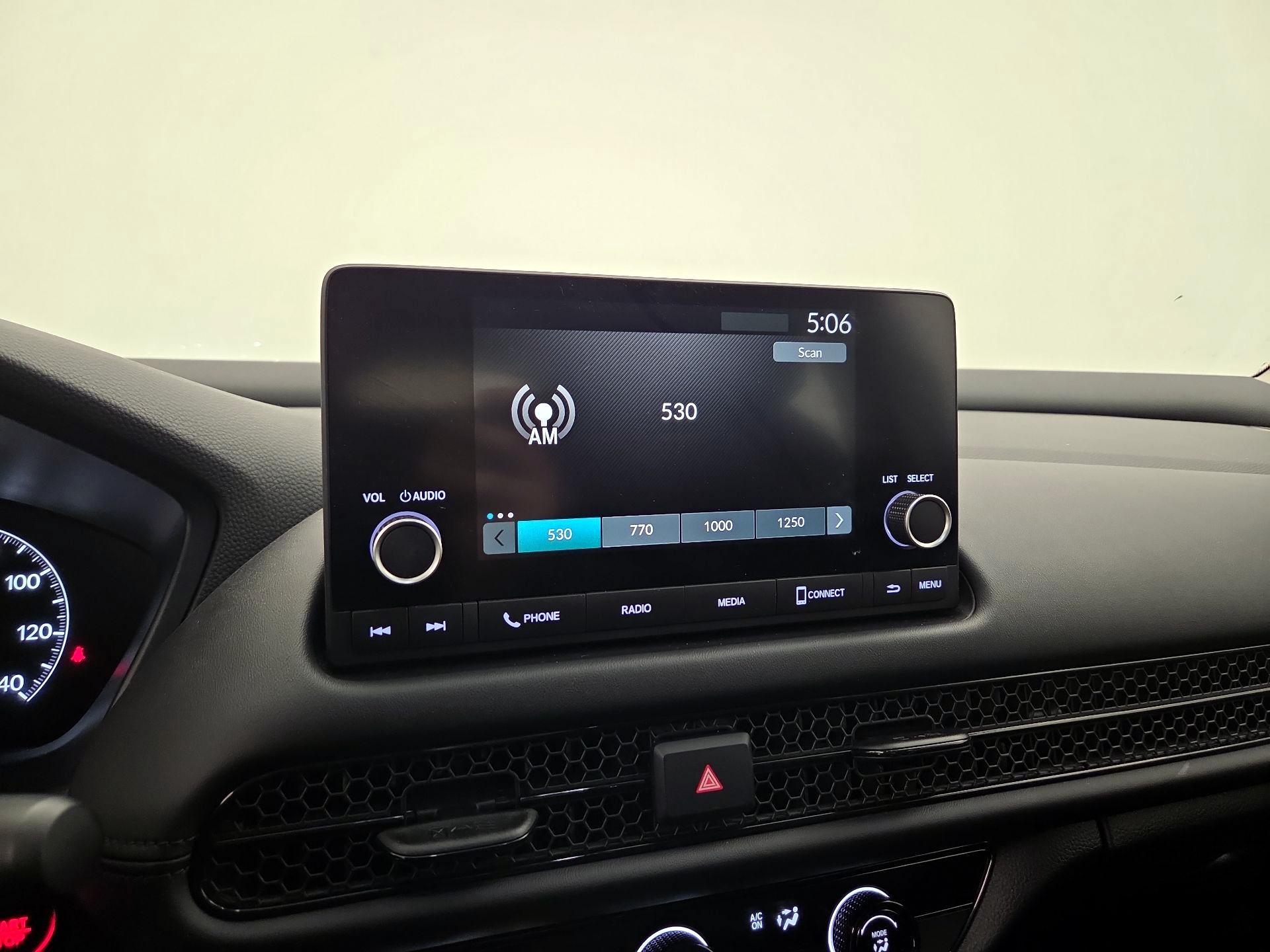 Thumbnail: 2023 Honda HR-V - 15